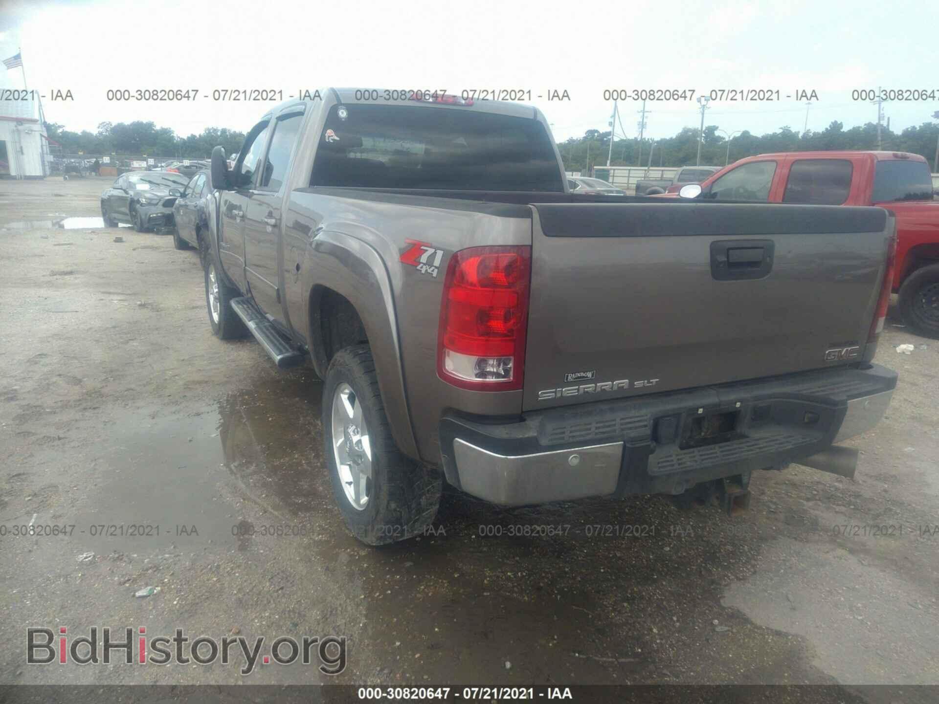 2013 GMC SIERRA 2500HD - VIN: 1GT121E85DF137568 - Фото 3