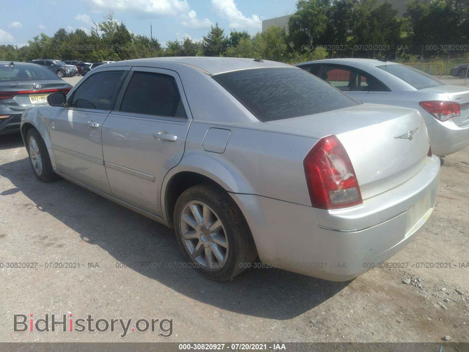 2007 CHRYSLER 300 - VIN: 2C3KA53G27H601044 - Фото 3