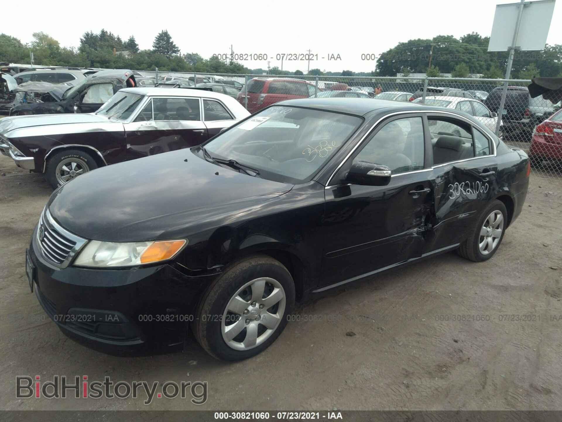2009 KIA OPTIMA - VIN: KNAGE228995282974 - Фото 2