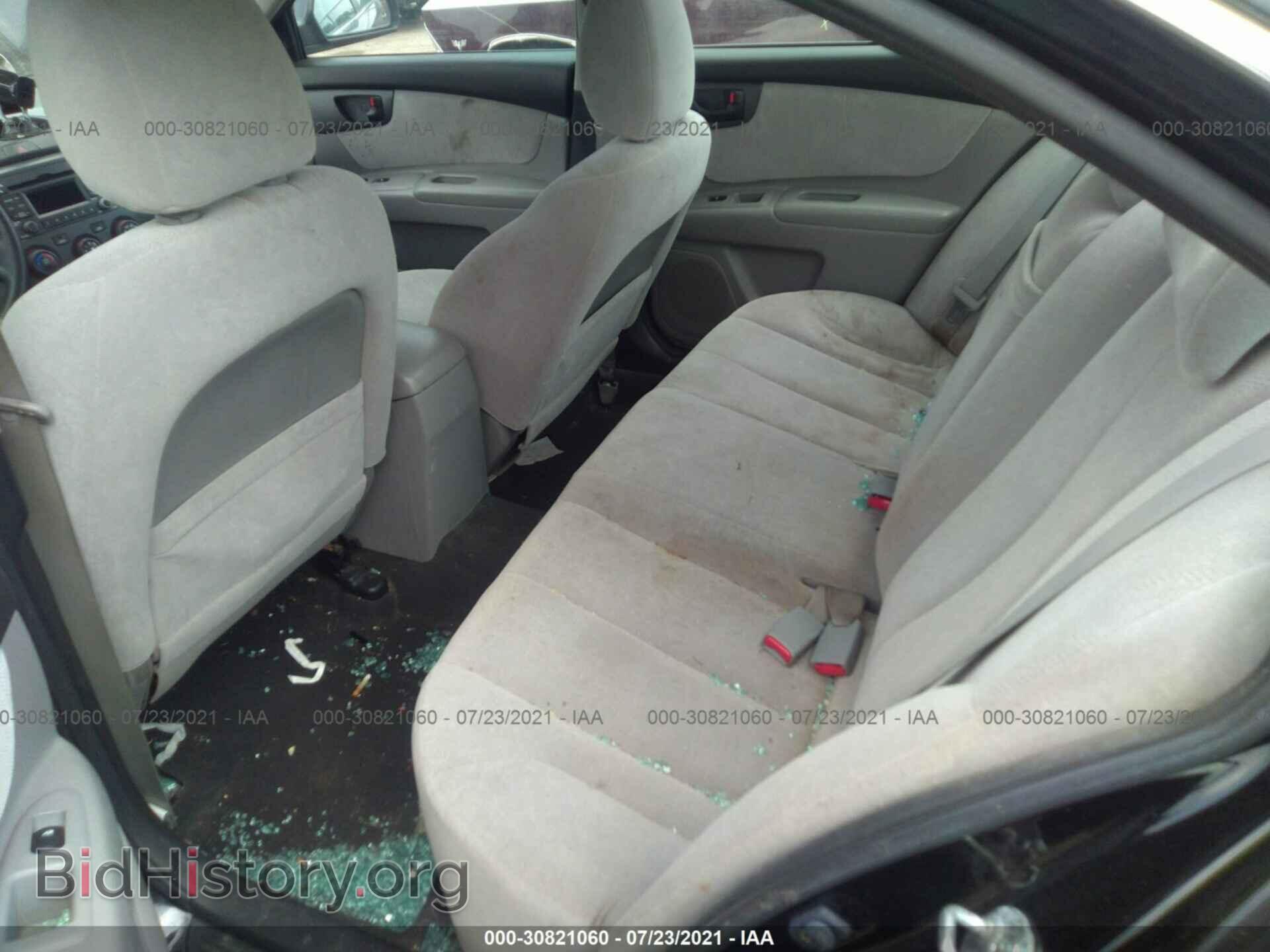 2009 KIA OPTIMA - VIN: KNAGE228995282974 - Фото 8