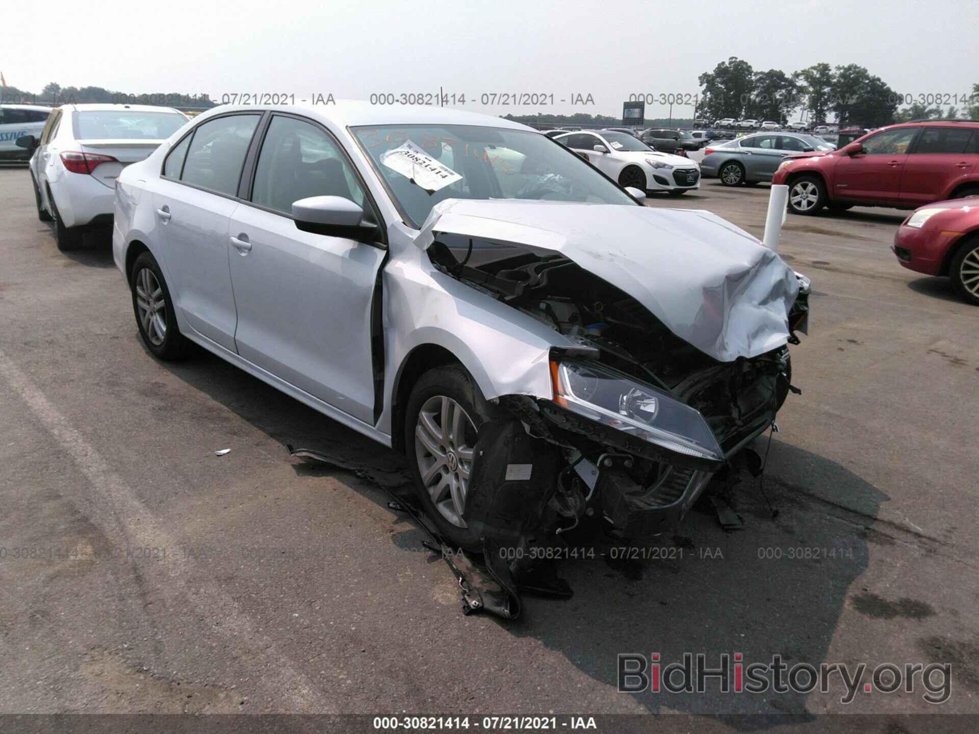 Photo 3VW2B7AJ2JM219203 - VOLKSWAGEN JETTA 2018