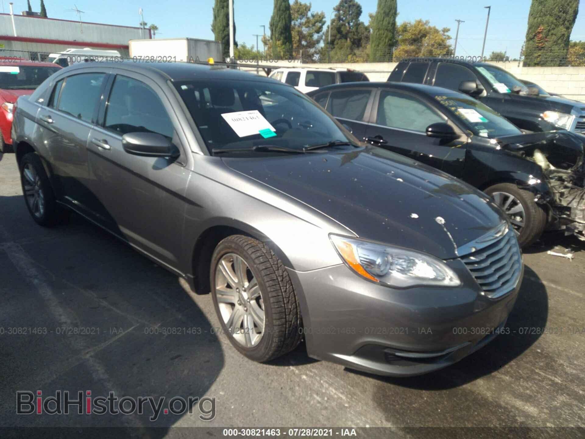 Фотография 1C3CCBBBXDN695924 - CHRYSLER 200 2013