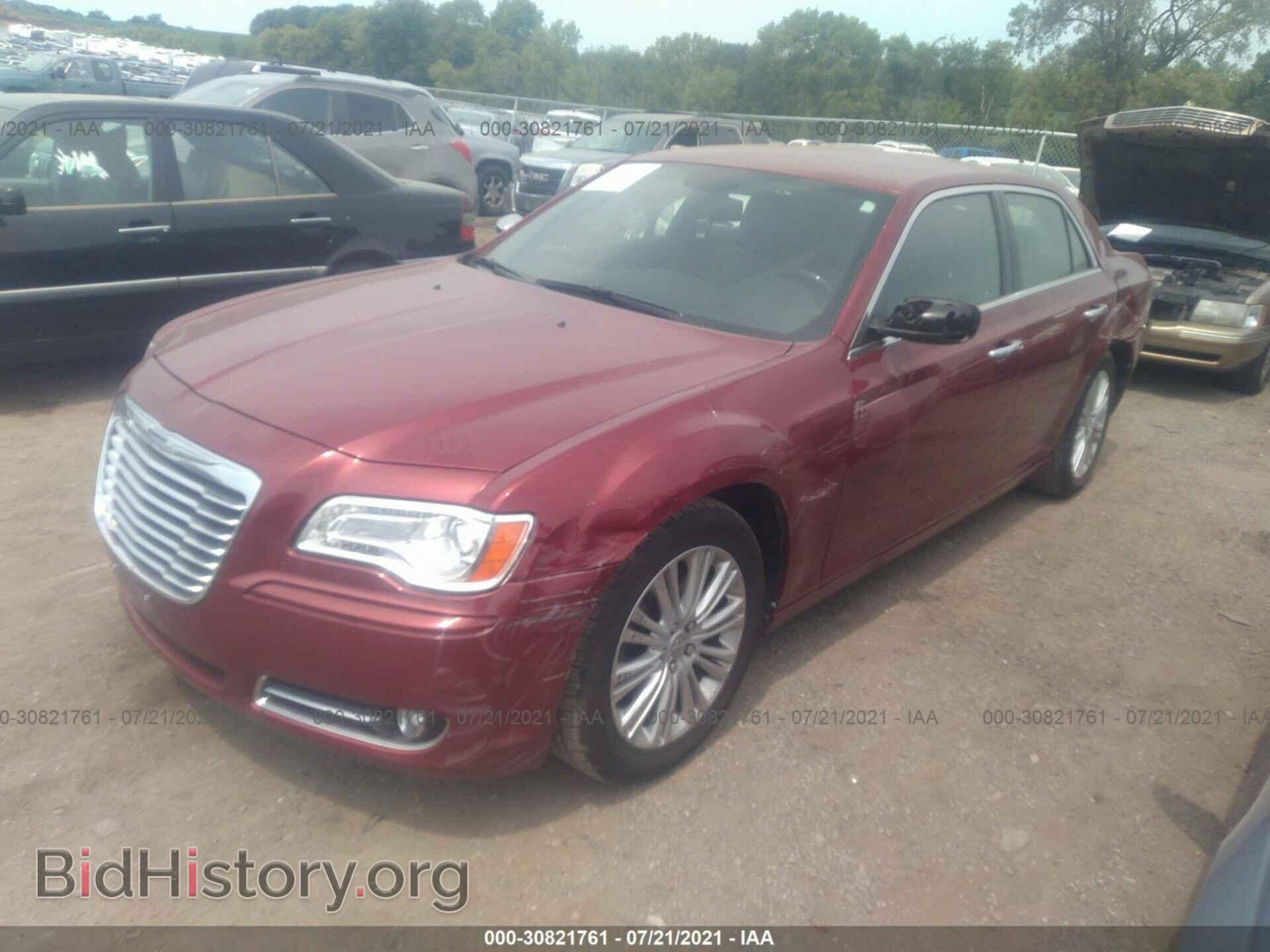 2014 CHRYSLER 300 - VIN: 2C3CCAKG8EH265079 - Фото 2