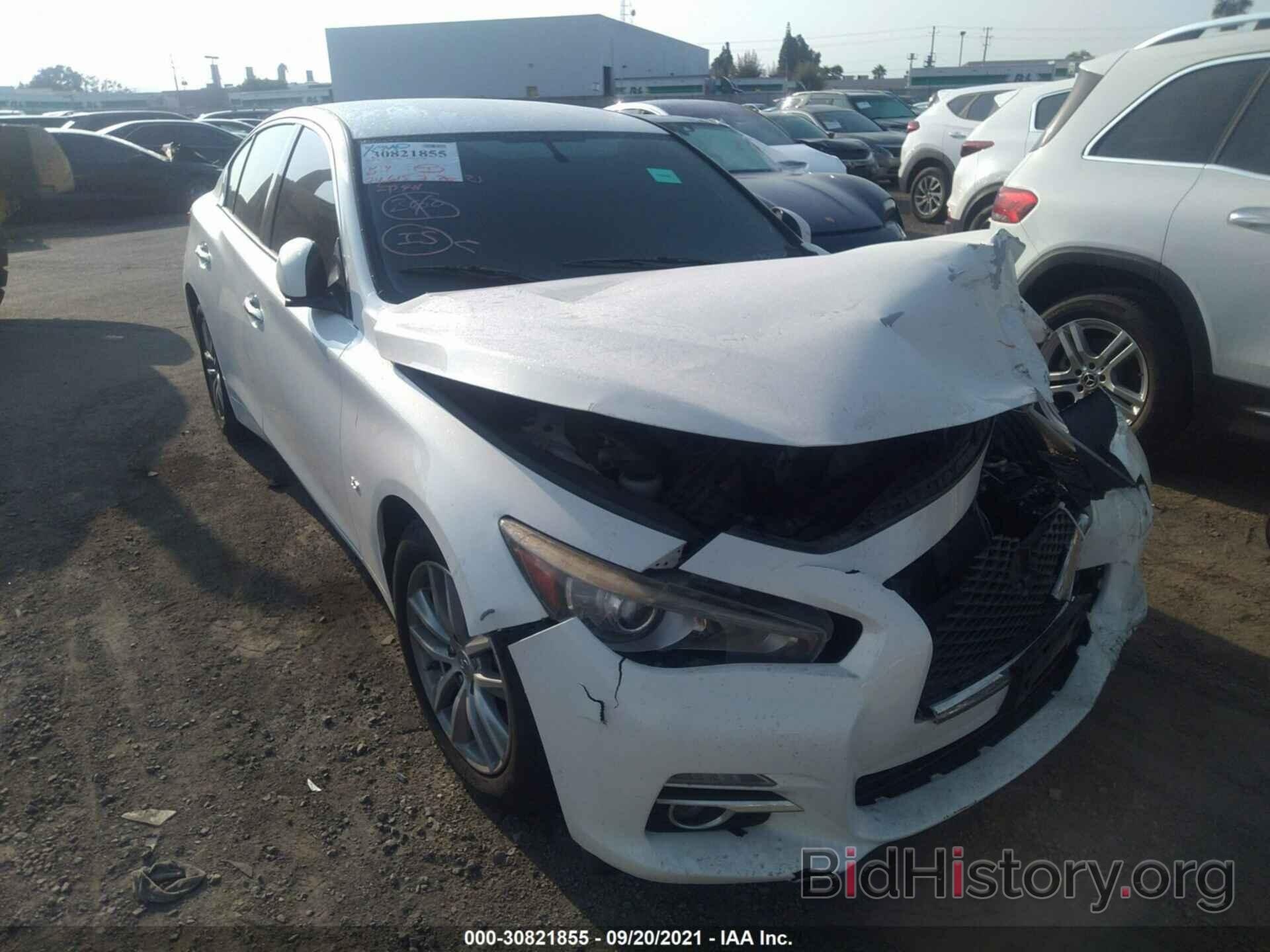 Photo JN1BV7APXFM343806 - INFINITI Q50 2015