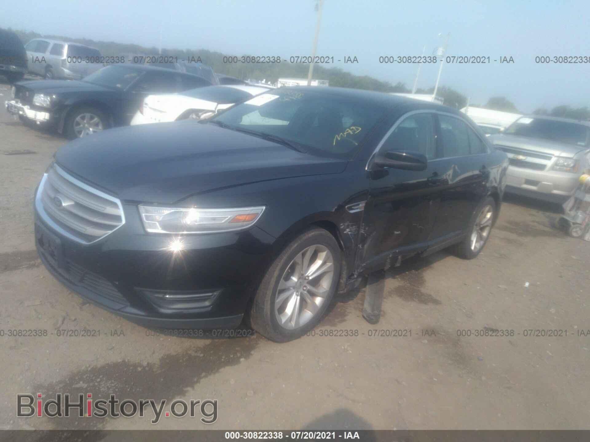 2013 FORD TAURUS - VIN: 1FAHP2E86DG212512 - Фото 2