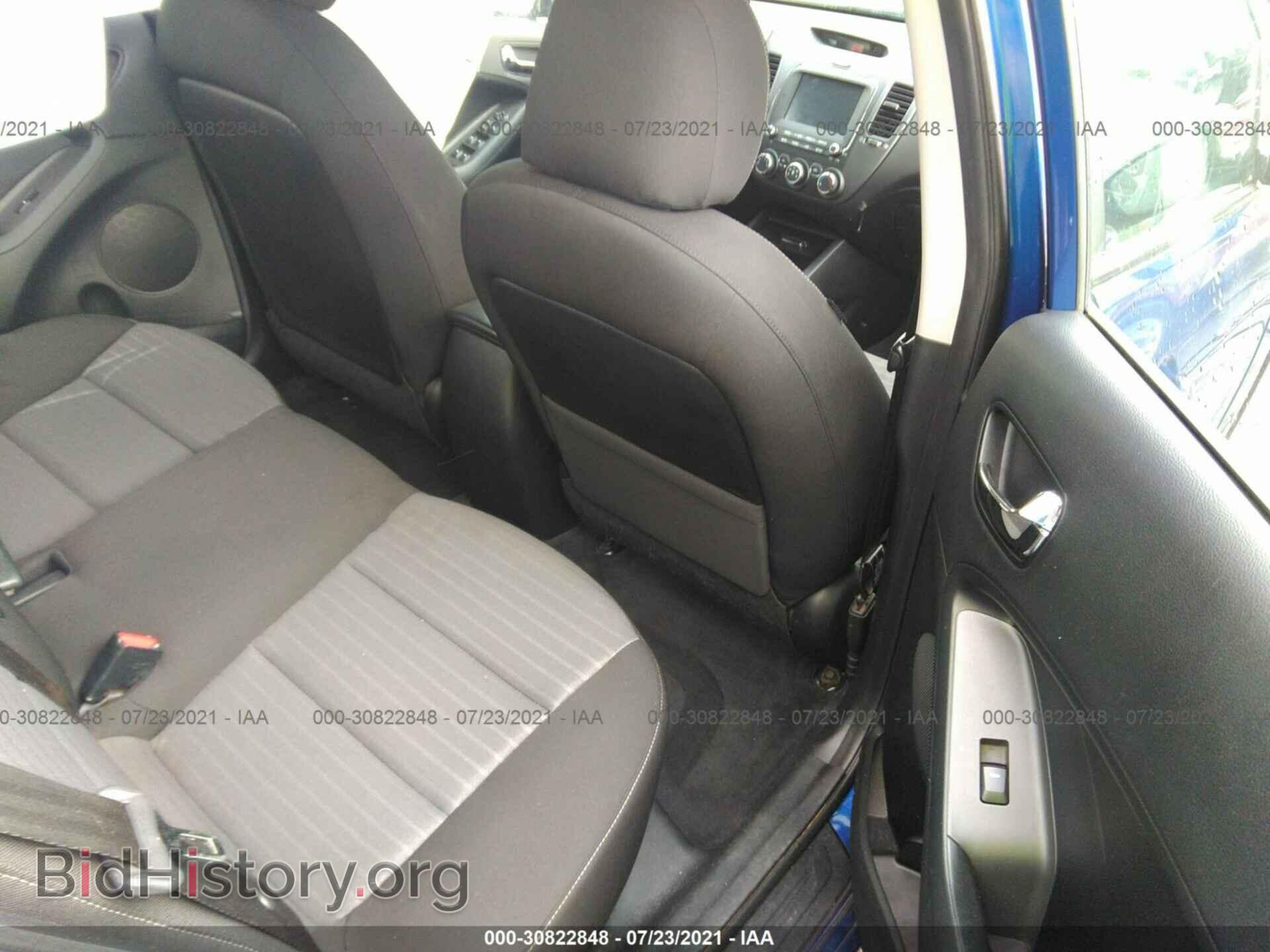 2017 KIA FORTE - VIN: 3KPFL4A77HE110423 - Photo 8
