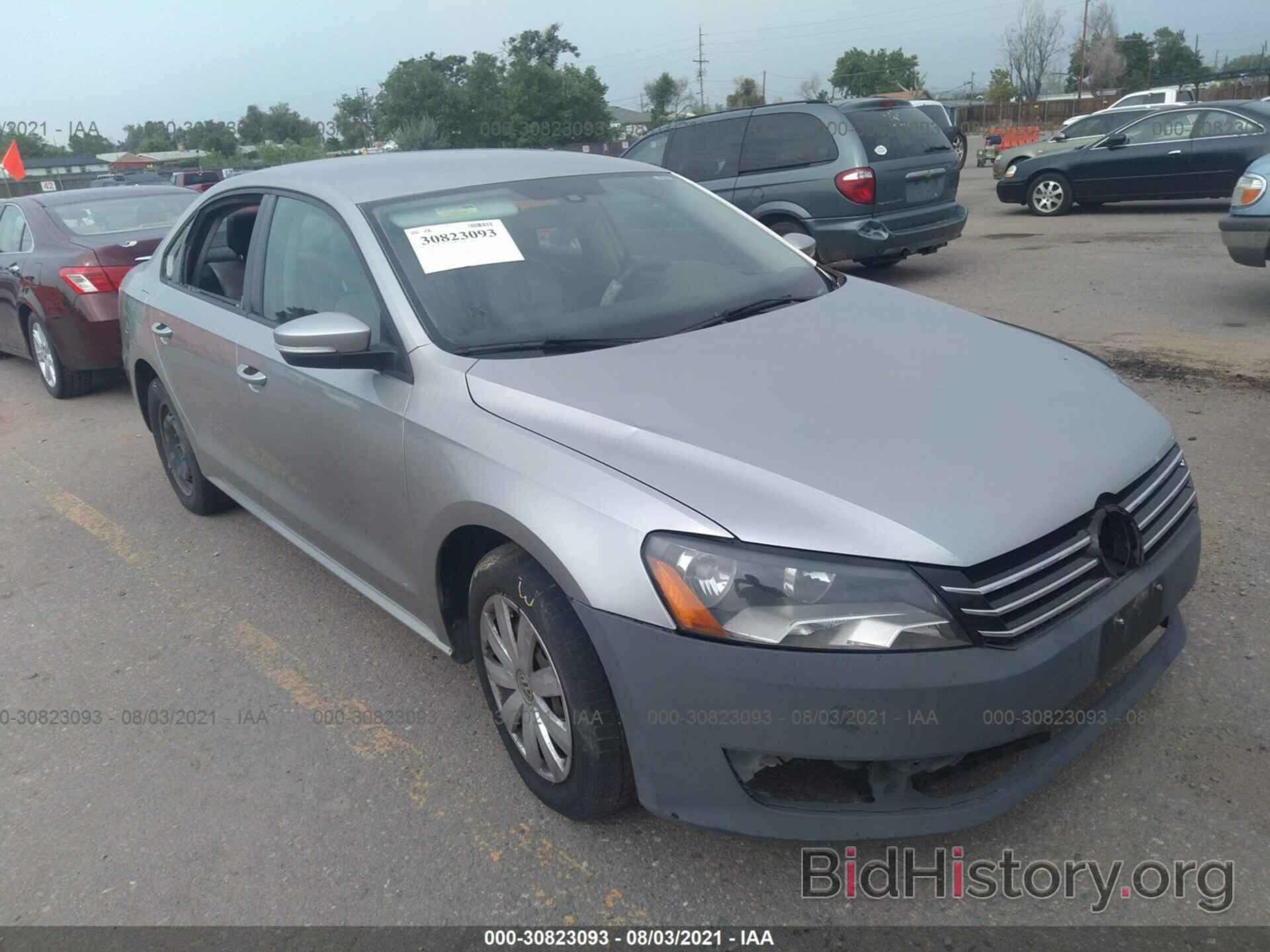 Photo 1VWAP7A37DC063082 - VOLKSWAGEN PASSAT 2013