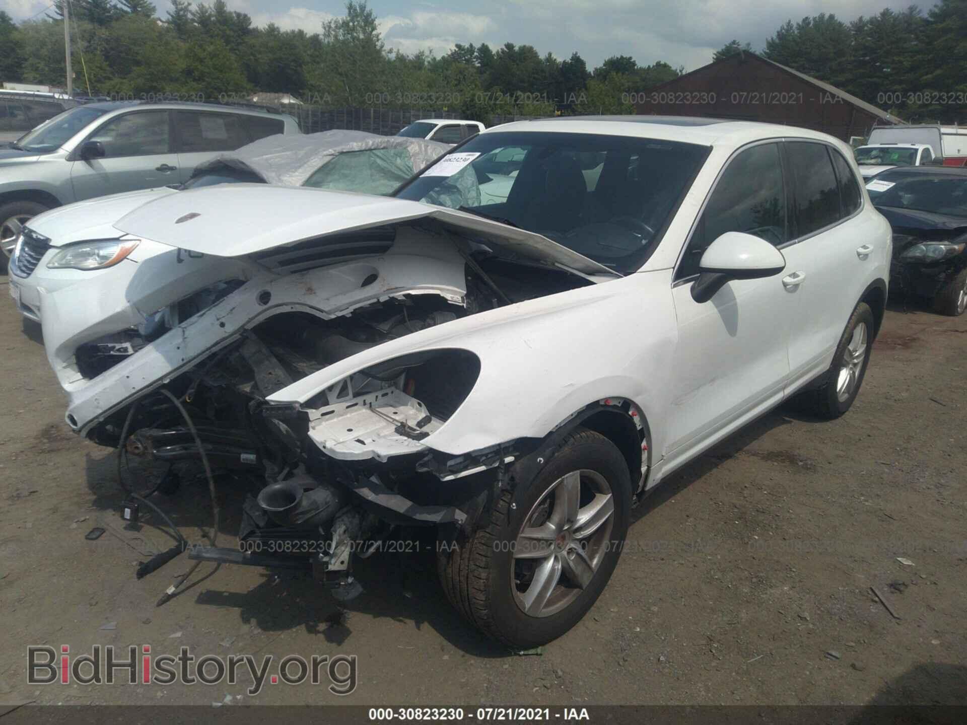 2013 PORSCHE CAYENNE - VIN: WP1AA2A23DLA19402 - Фото 2