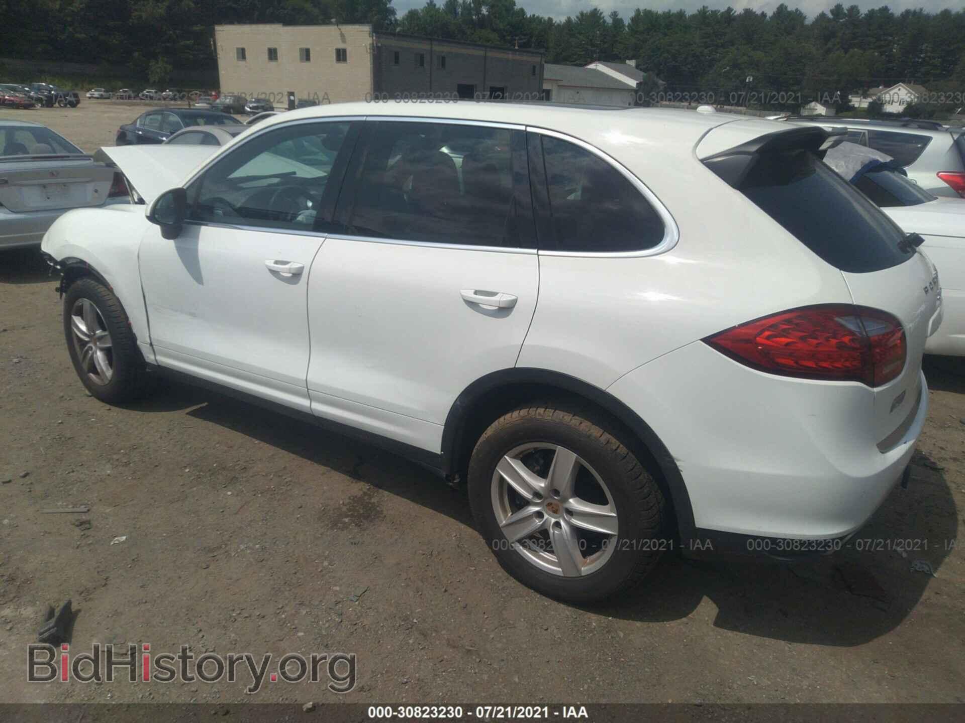 2013 PORSCHE CAYENNE - VIN: WP1AA2A23DLA19402 - Фото 3