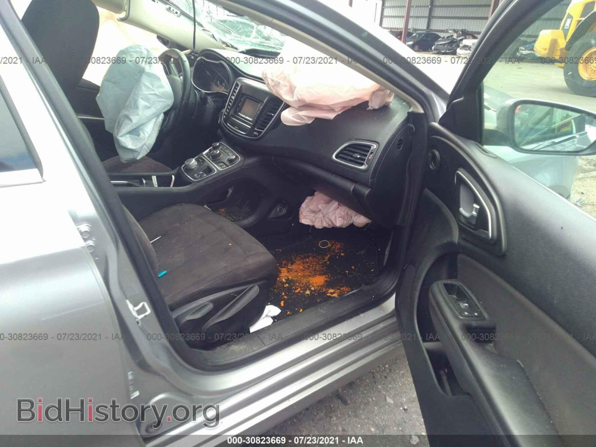2015 CHRYSLER 200 - VIN: 1C3CCCAB6FN670027 - Фото 5