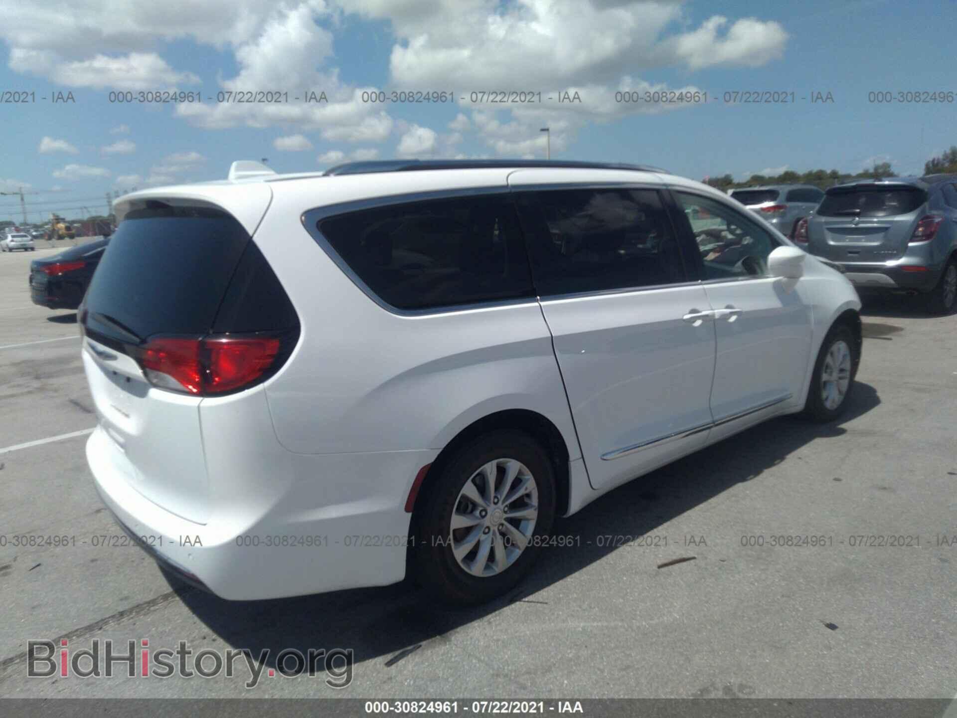 2019 CHRYSLER PACIFICA - VIN: 2C4RC1BG5KR539656 - Фото 4