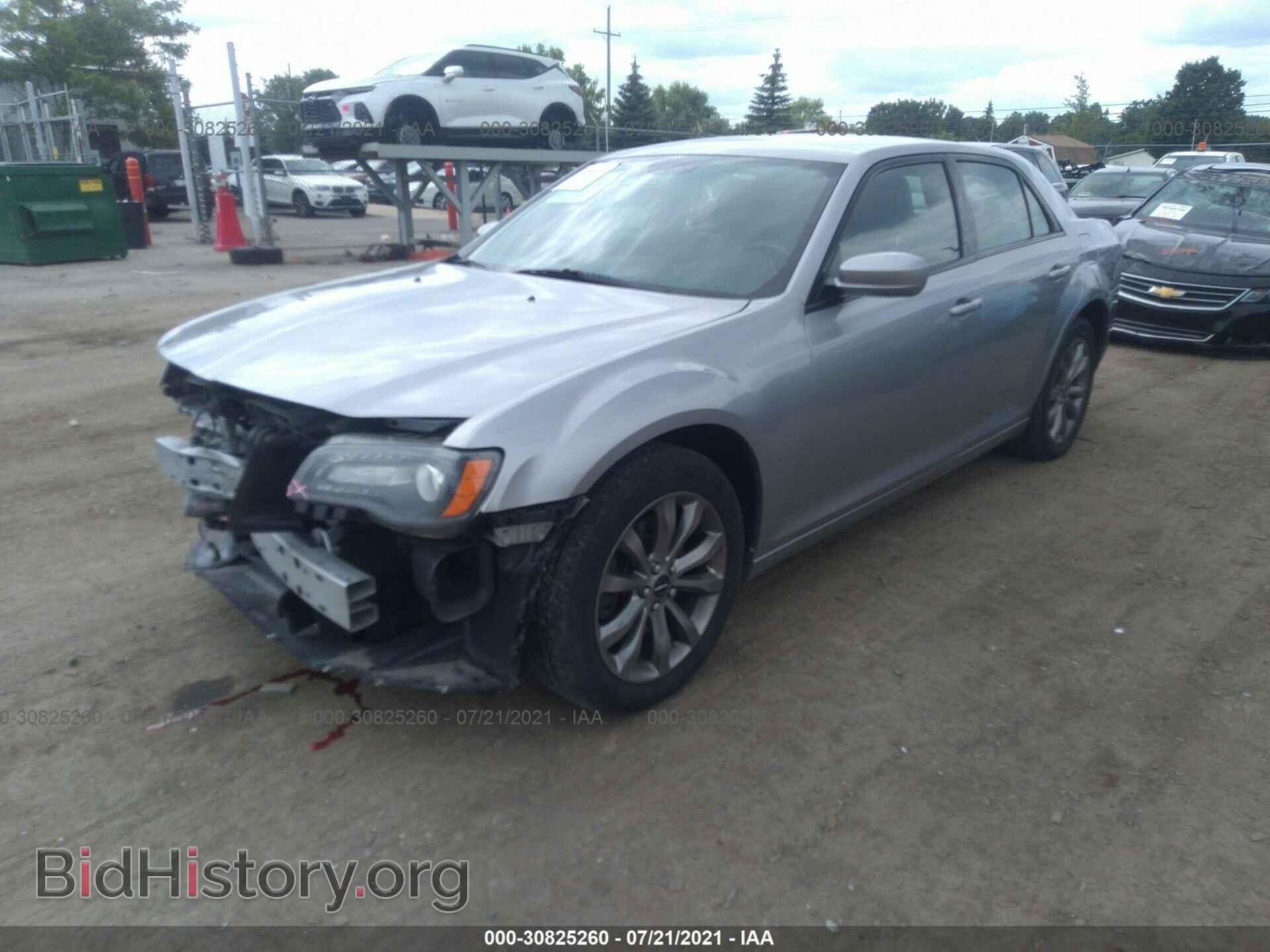 2014 CHRYSLER 300 - VIN: 2C3CCAGG3EH378186 - Фото 2