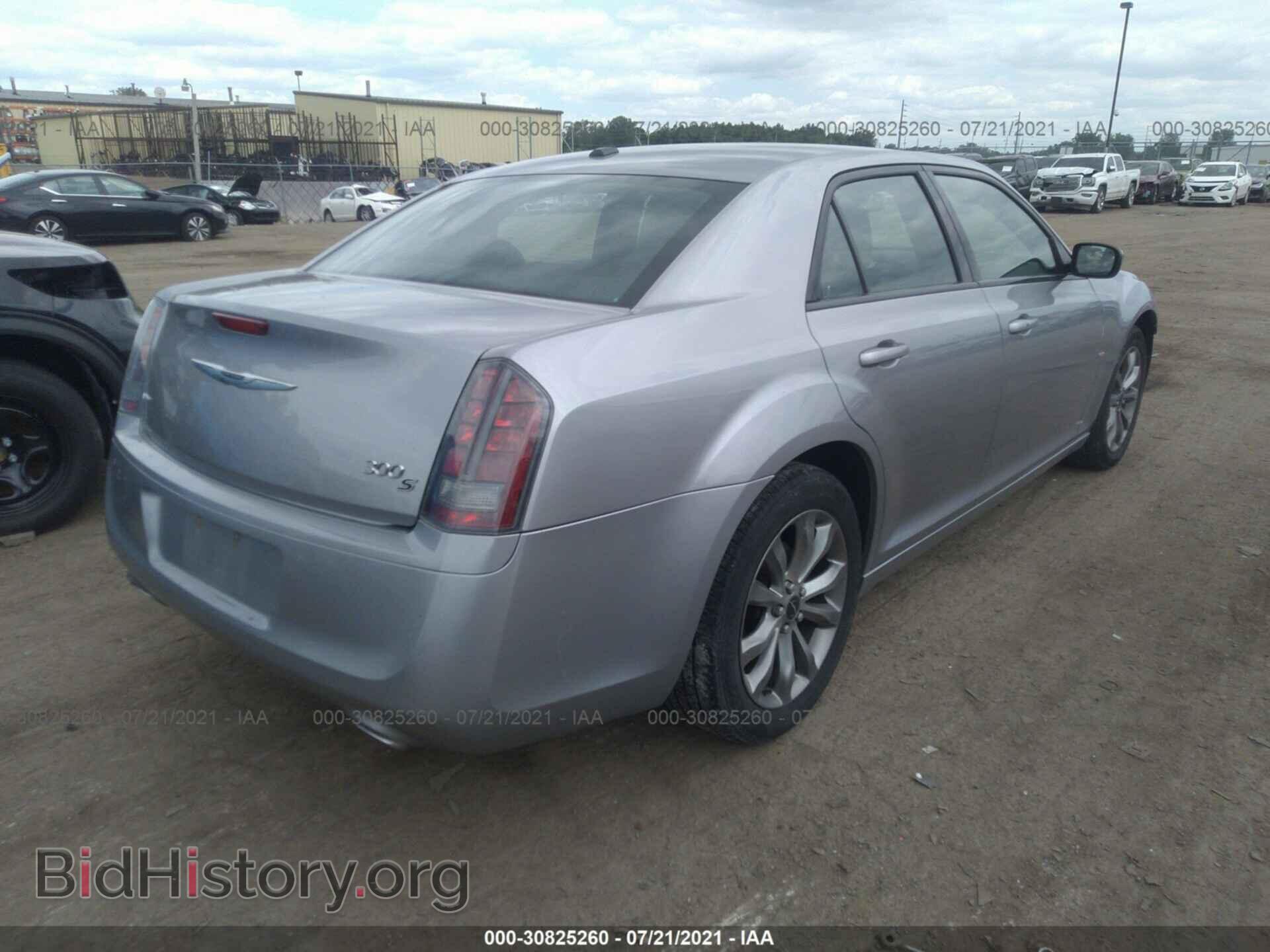 2014 CHRYSLER 300 - VIN: 2C3CCAGG3EH378186 - Фото 4