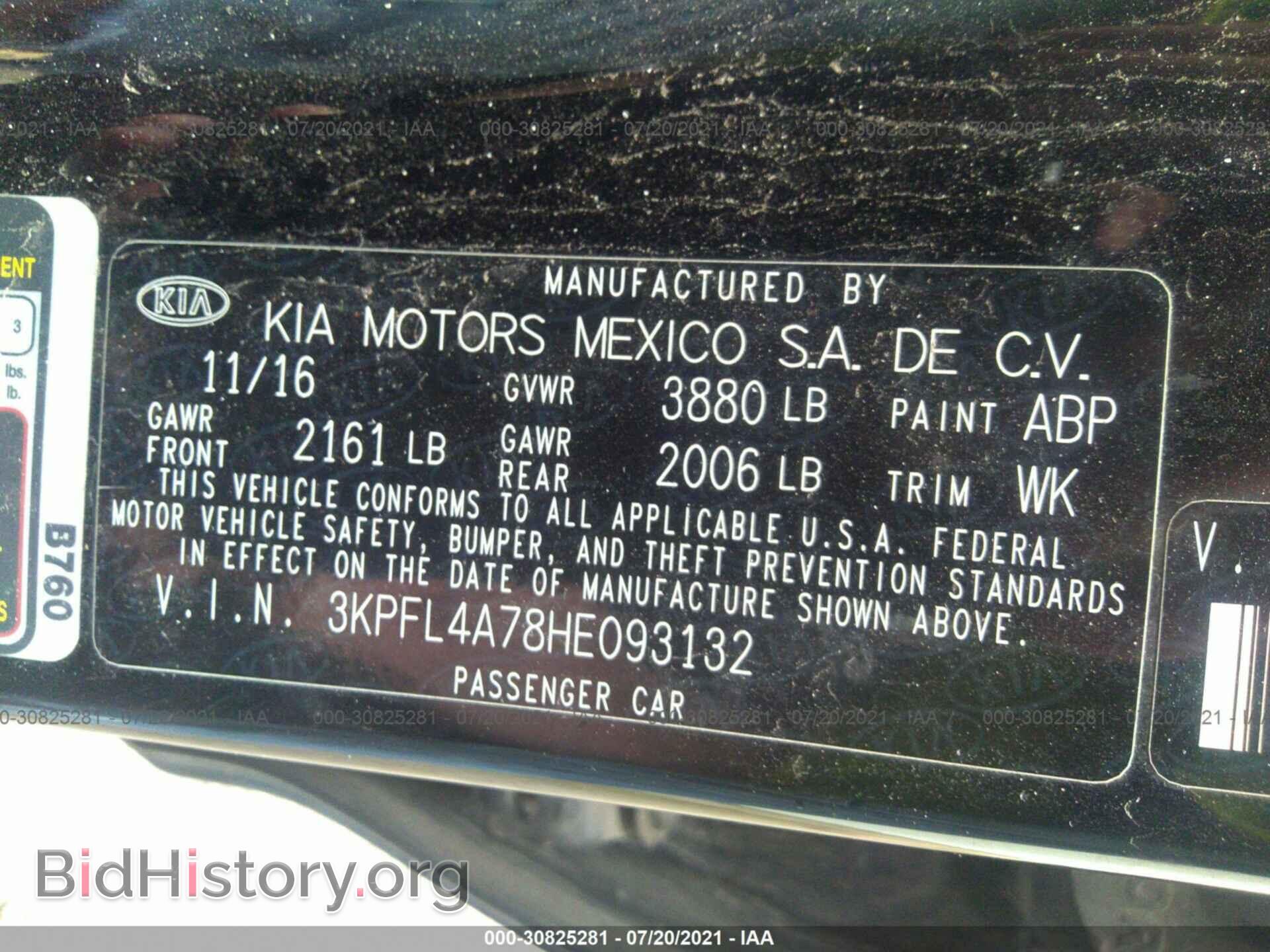 2017 KIA FORTE - VIN: 3KPFL4A78HE093132 - Photo 9
