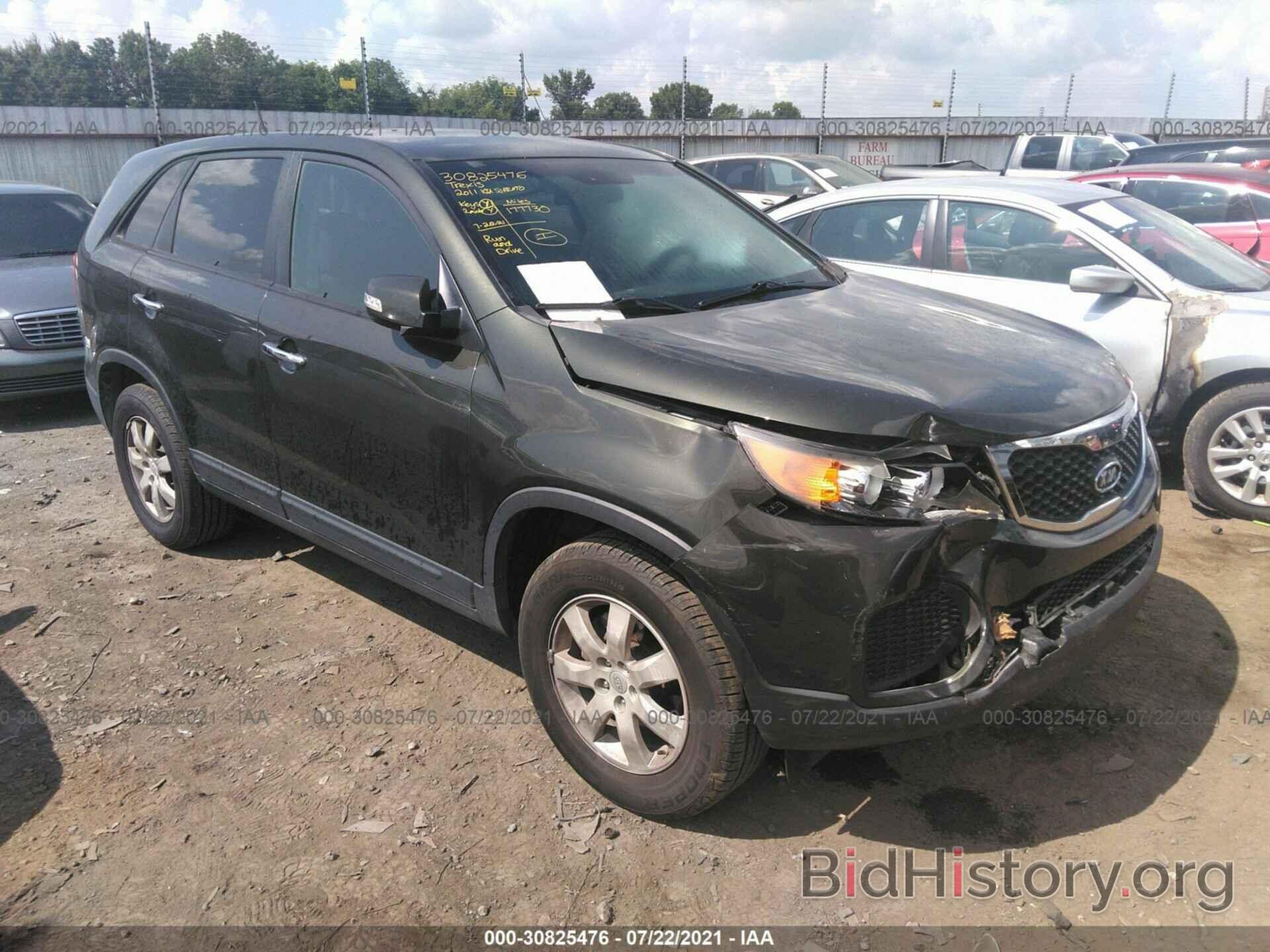 Photo 5XYKT3A14BG116453 - KIA SORENTO 2011