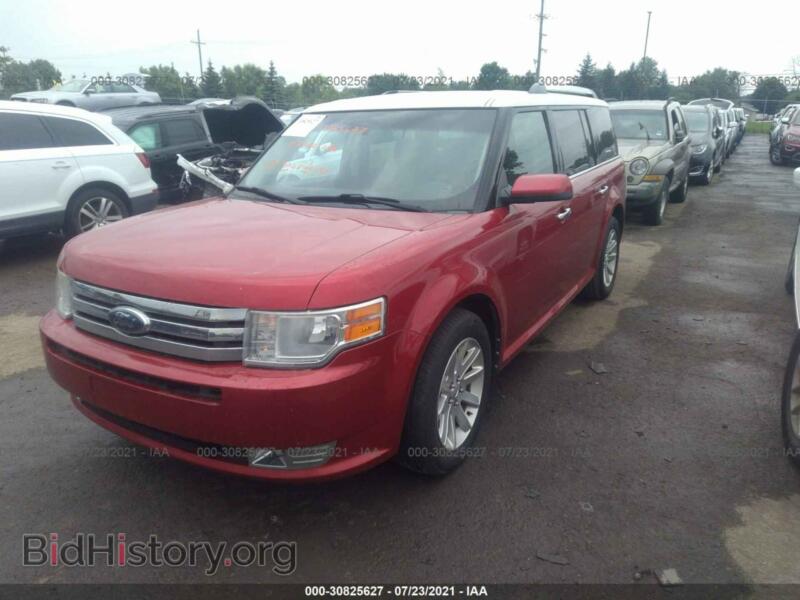 2010 Ford FLEX (VIN 2FMGK5CC2ABA33976) — фото 2 из 11
