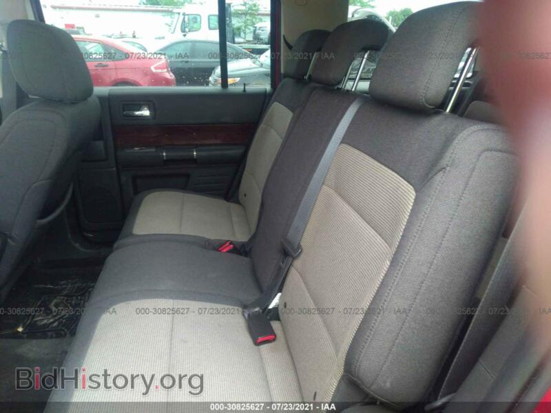 2010 Ford FLEX (VIN 2FMGK5CC2ABA33976) — фото 8 из 11