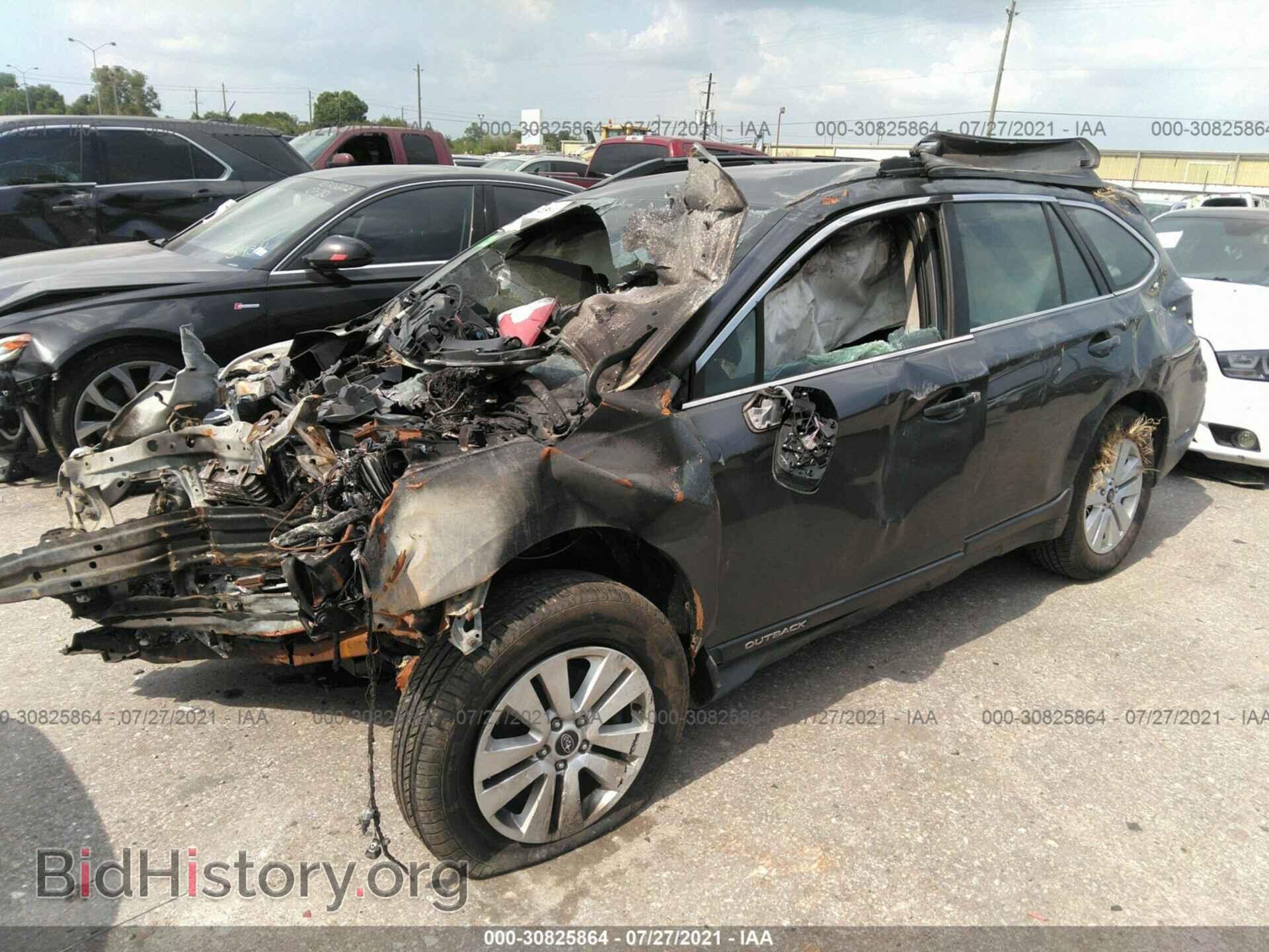 2018 SUBARU OUTBACK - VIN: 4S4BSAAC2J3389933 - Фото 2