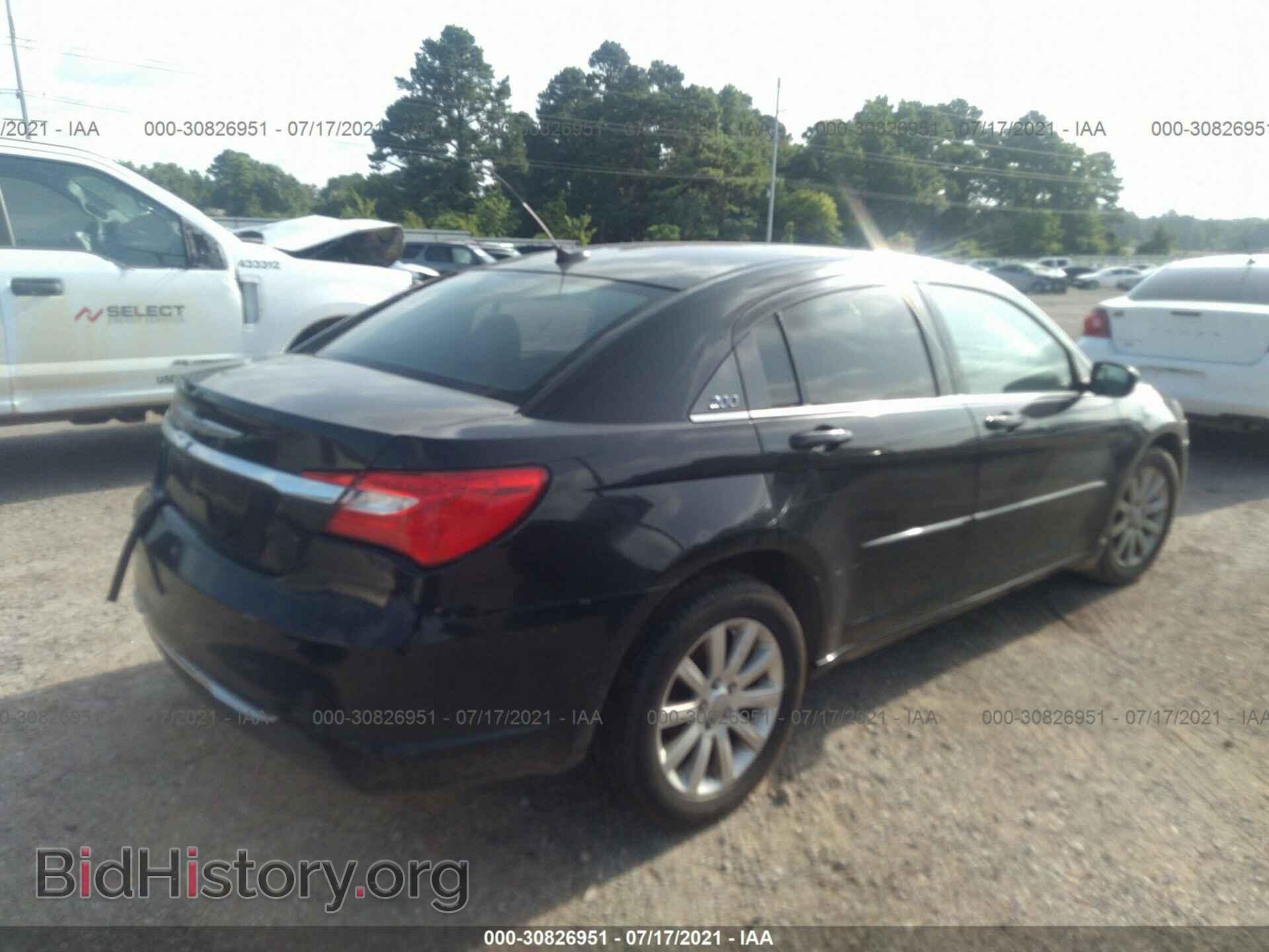 2012 CHRYSLER 200 - VIN: 1C3CCBBB2CN195500 - Фото 4