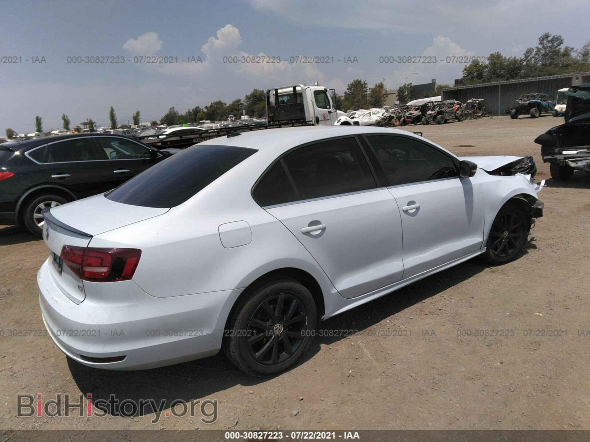 2017 VOLKSWAGEN JETTA - VIN: 3VWDB7AJ1HM311955 - Фото 4
