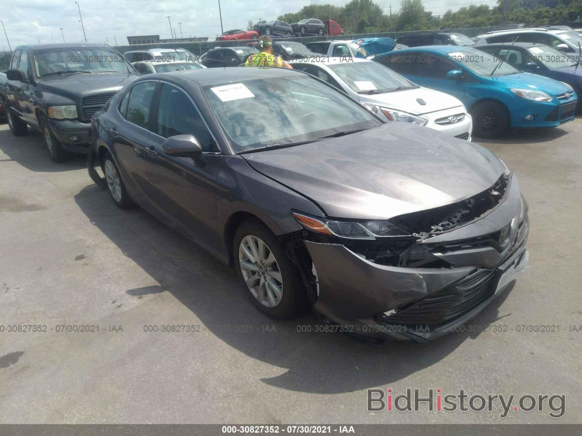 Photo 4T1B11HK2KU796436 - TOYOTA CAMRY 2019