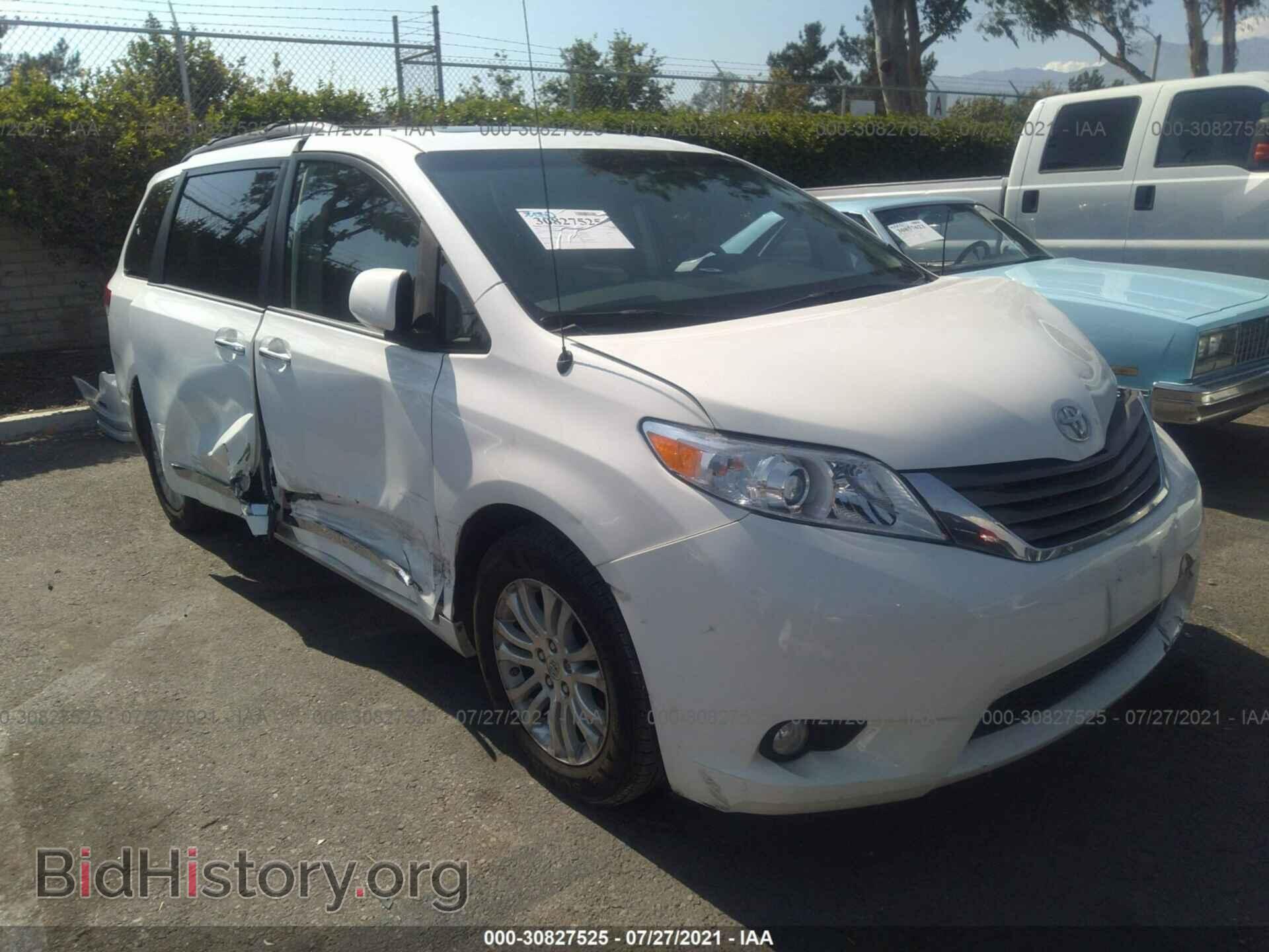 Фотография 5TDYK3DC8DS366200 - TOYOTA SIENNA 2013