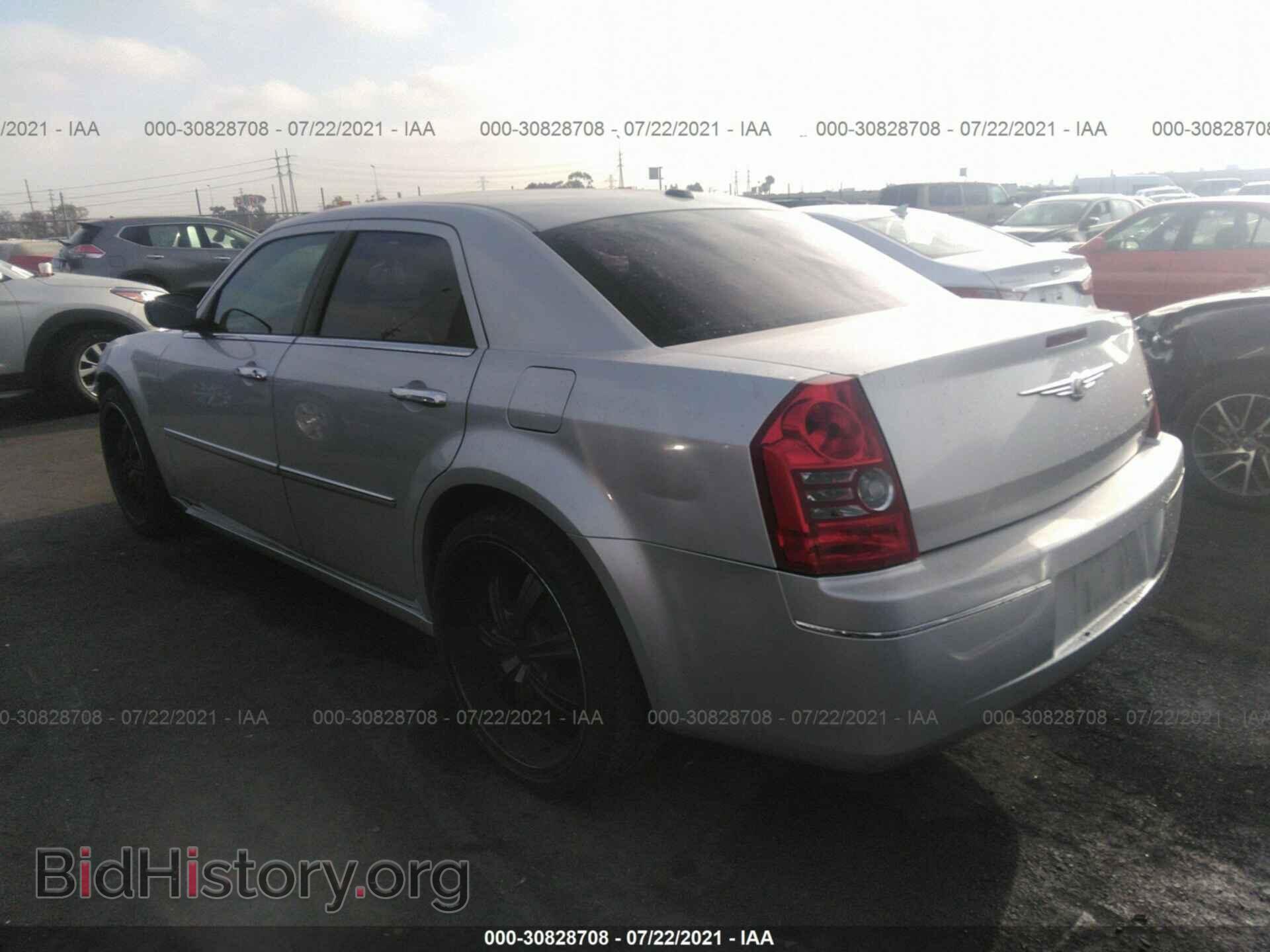 2010 CHRYSLER 300 - VIN: 2C3CA5CV6AH125844 - Фото 3
