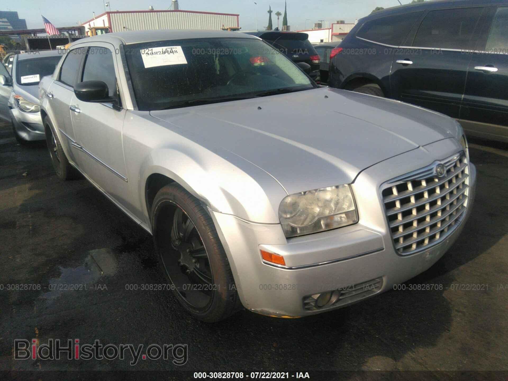 2010 CHRYSLER 300 - VIN: 2C3CA5CV6AH125844 - Фото 6