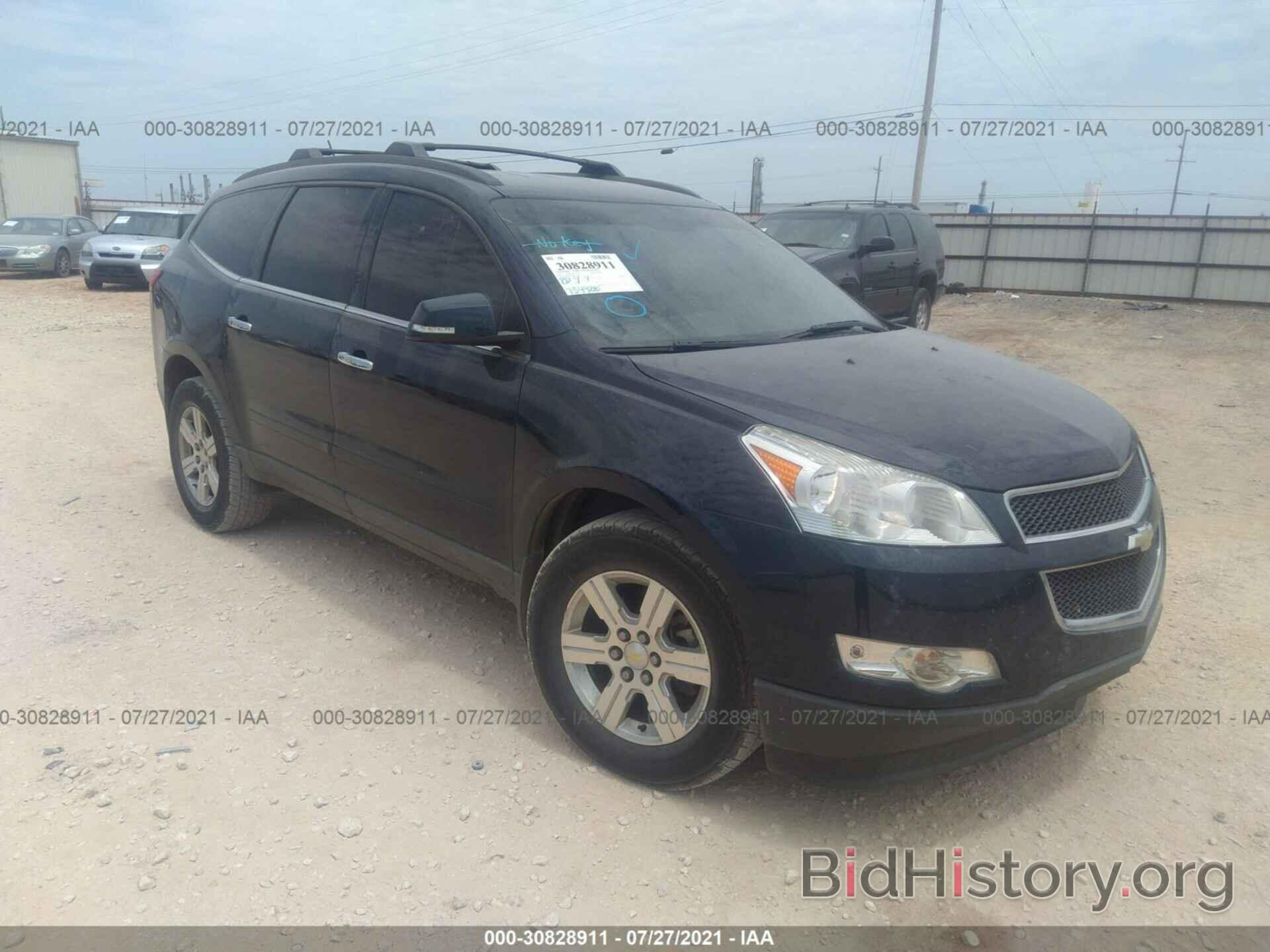 Photo 1GNKRGED8BJ360057 - CHEVROLET TRAVERSE 2011