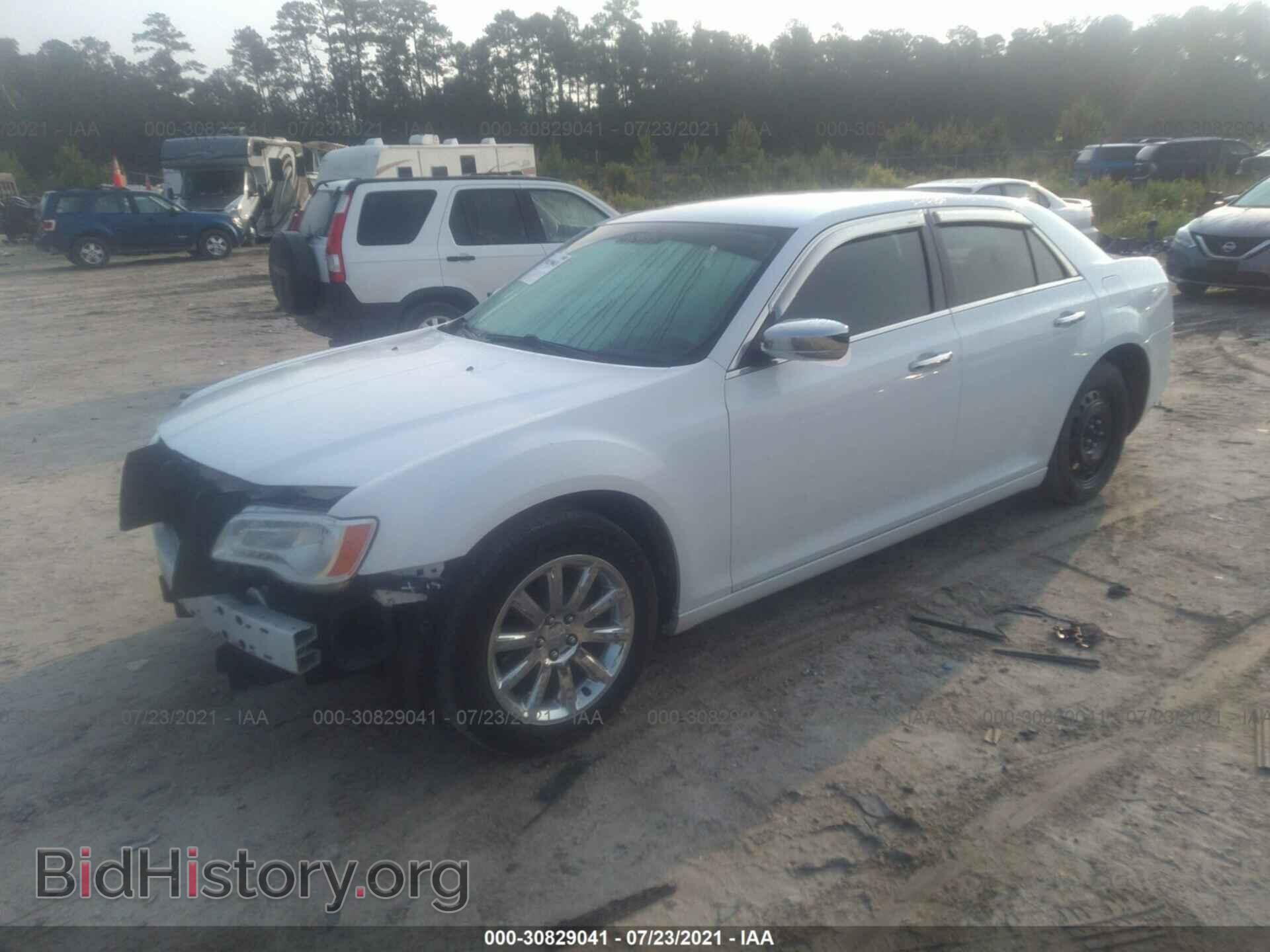 2012 CHRYSLER 300 - VIN: 2C3CCACG7CH161663 - Фото 2