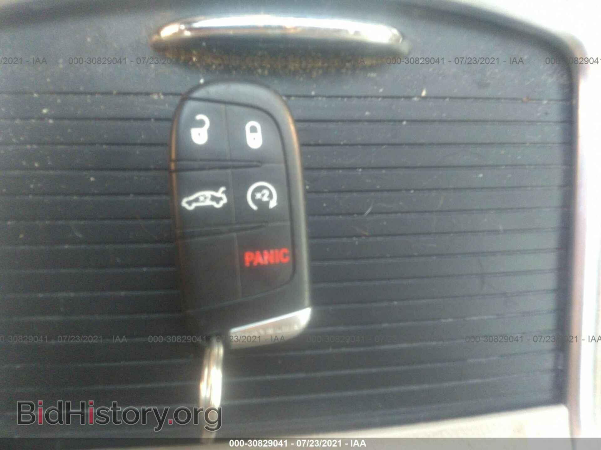 2012 CHRYSLER 300 - VIN: 2C3CCACG7CH161663 - Фото 11