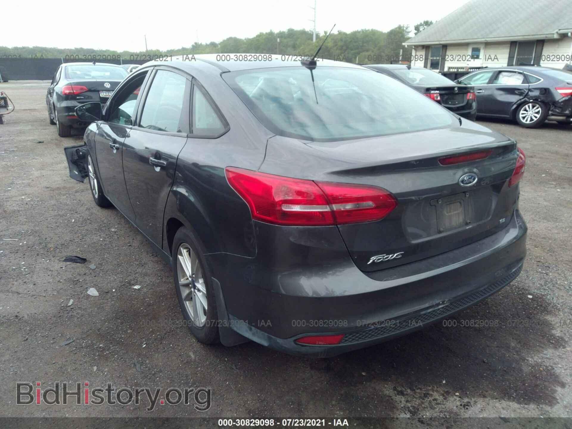 2016 FORD FOCUS - VIN: 1FADP3F21GL266519 - Фото 3
