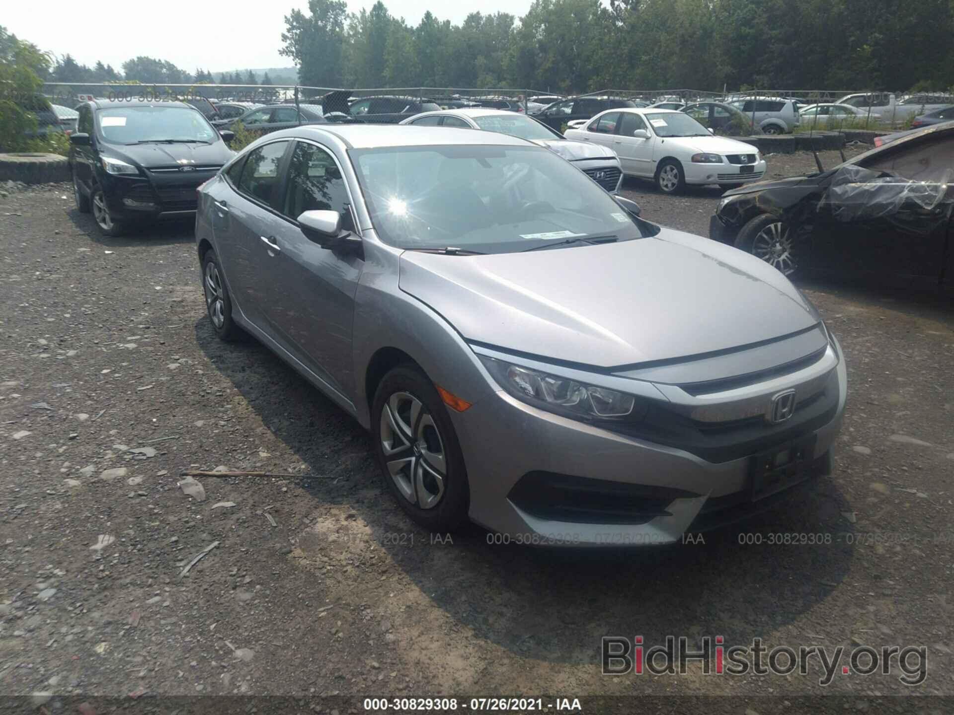 Photo 2HGFC2F58JH563196 - HONDA CIVIC SEDAN 2018