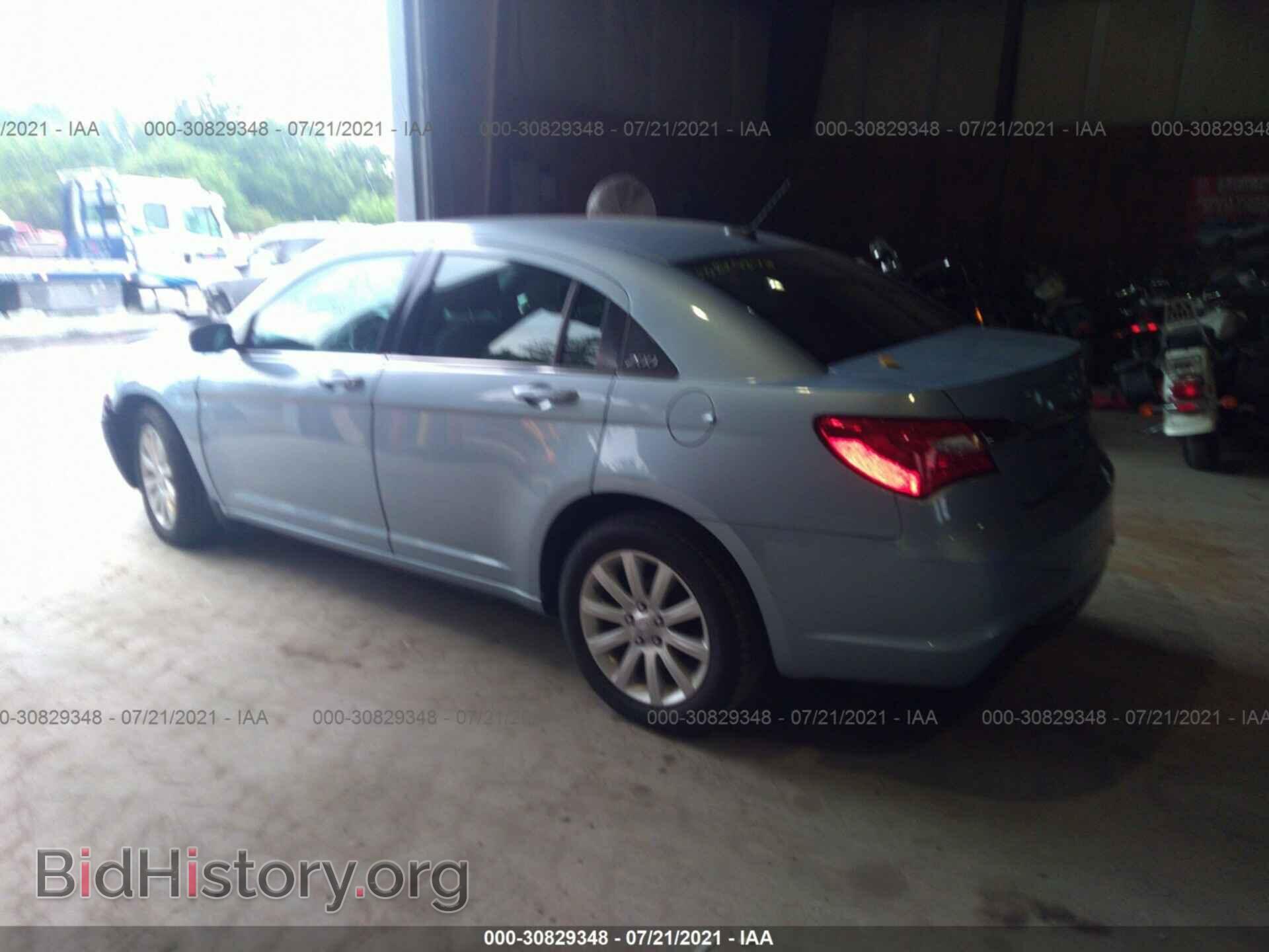 2013 CHRYSLER 200 - VIN: 1C3CCBBB8DN621112 - Фото 3