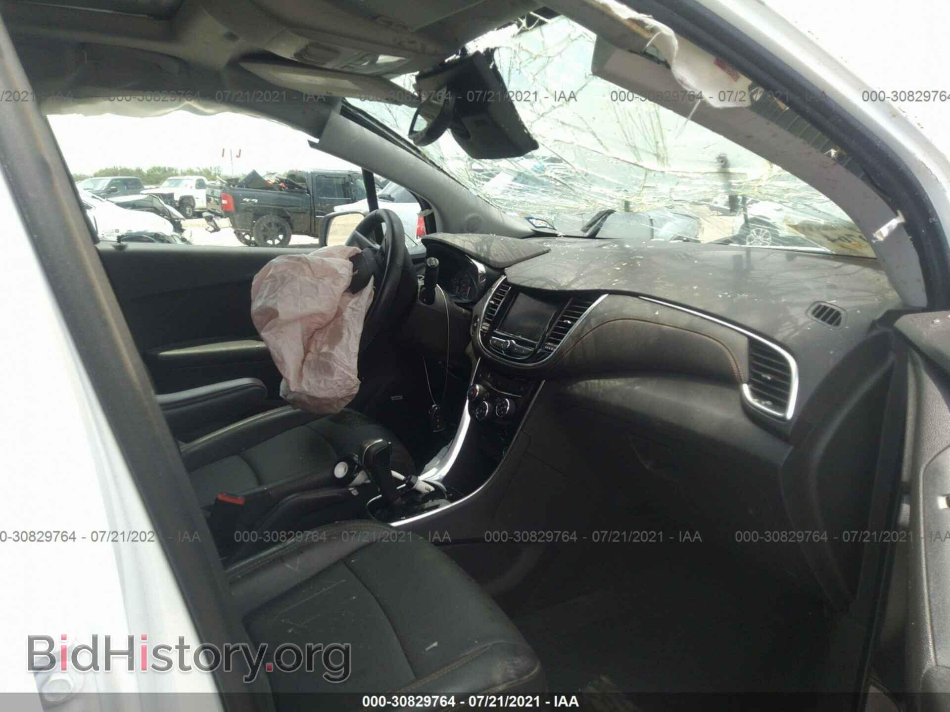 2020 CHEVROLET TRAX - VIN: 3GNCJRSB4LL215814 - Photo 5