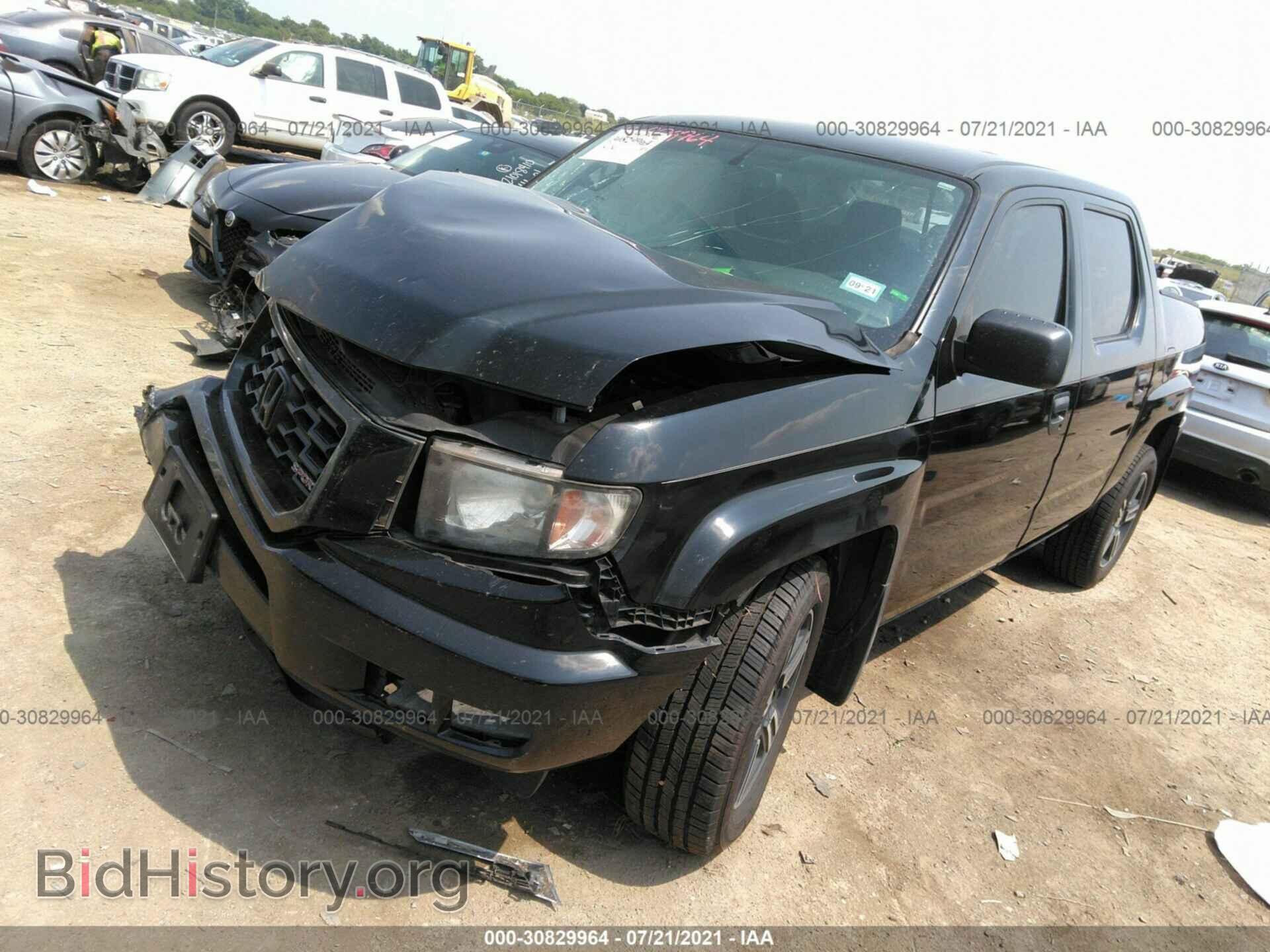 2013 HONDA RIDGELINE - VIN: 5FPYK1F73DB006526 - Фото 2
