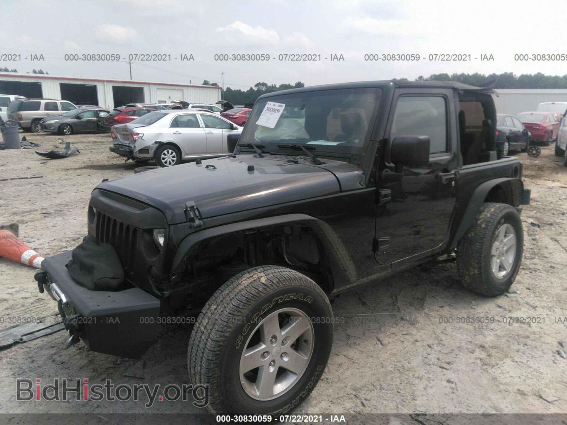 2011 JEEP WRANGLER - VIN: 1J4AA2D14BL537613 - Фото 2