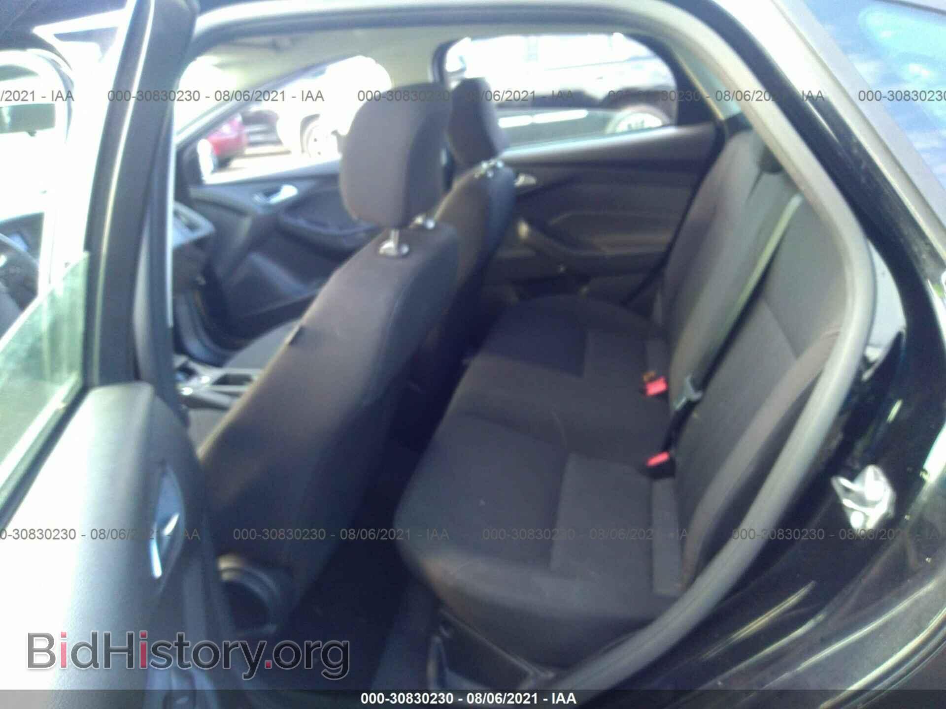2016 FORD FOCUS - VIN: 1FADP3F22GL264648 - Фото 8