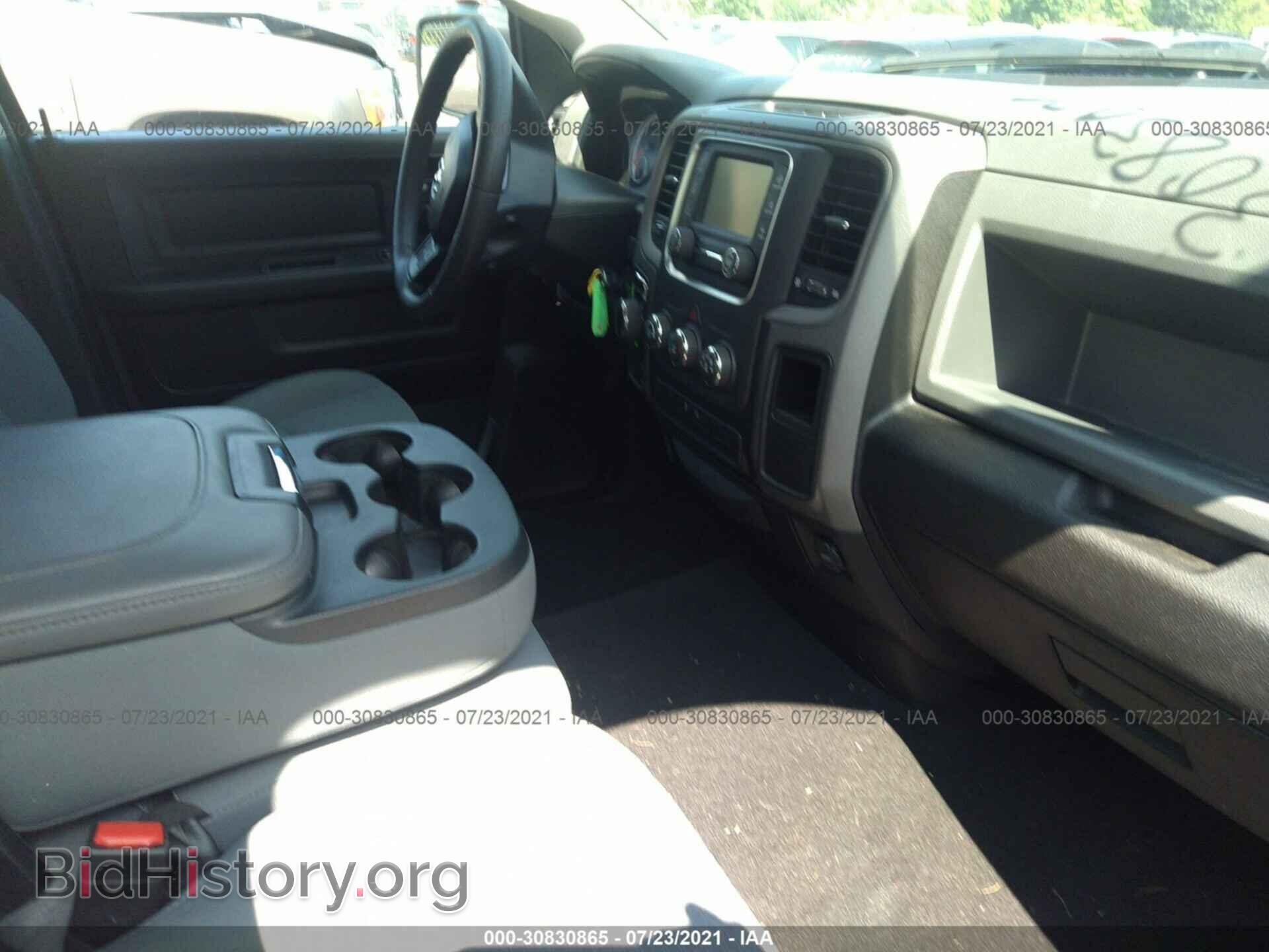2019 RAM 1500 CLASSIC - VIN: 1C6RR7FG7KS635872 - Фото 5