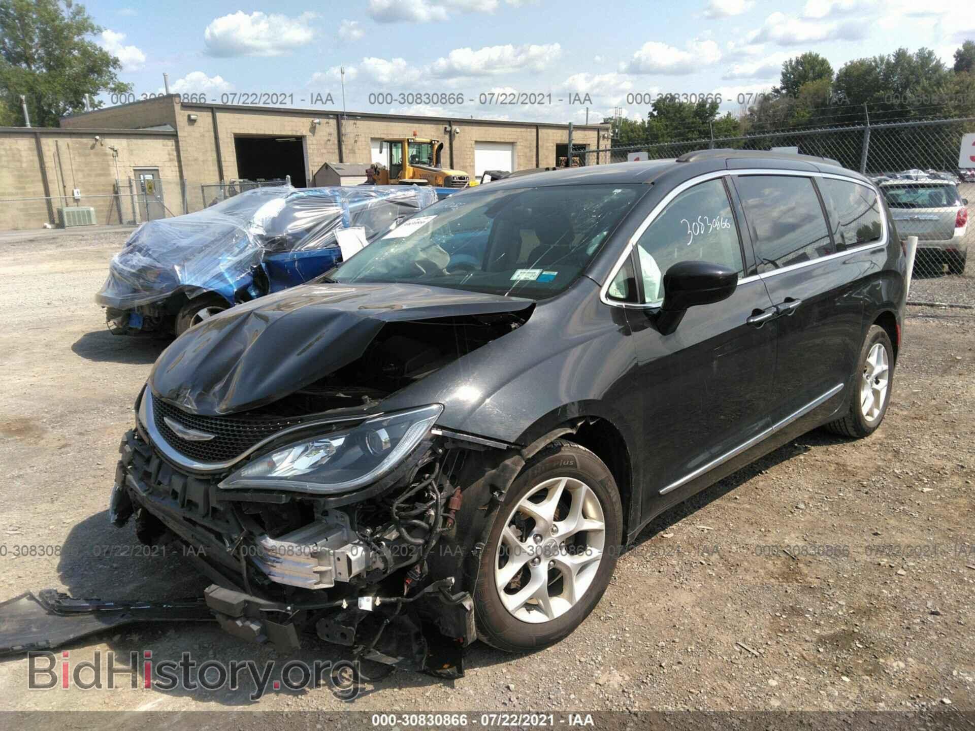 2017 CHRYSLER PACIFICA - VIN: 2C4RC1BG3HR509919 - Photo 2