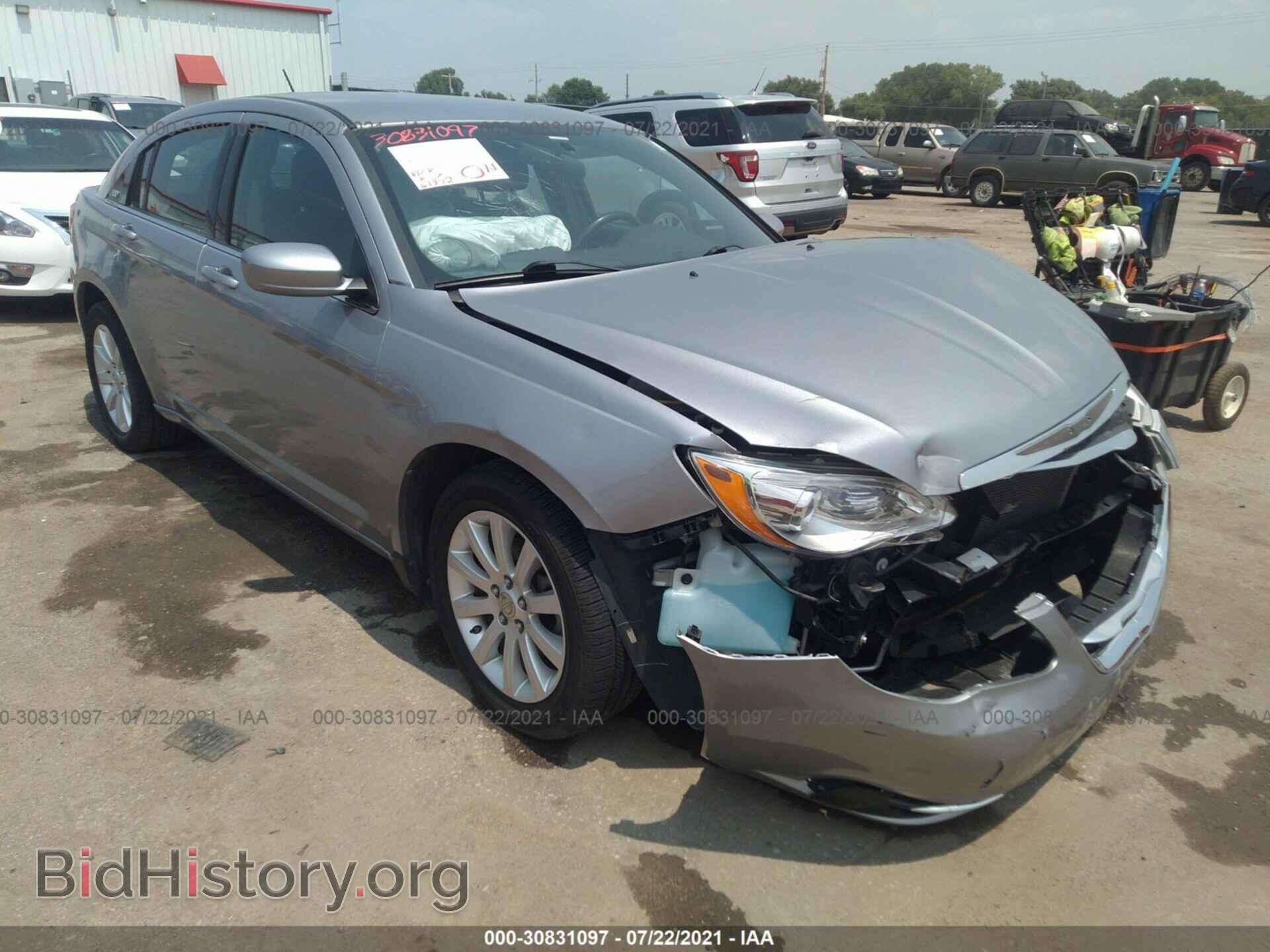 Фотография 1C3CCBBB7DN683763 - CHRYSLER 200 2013