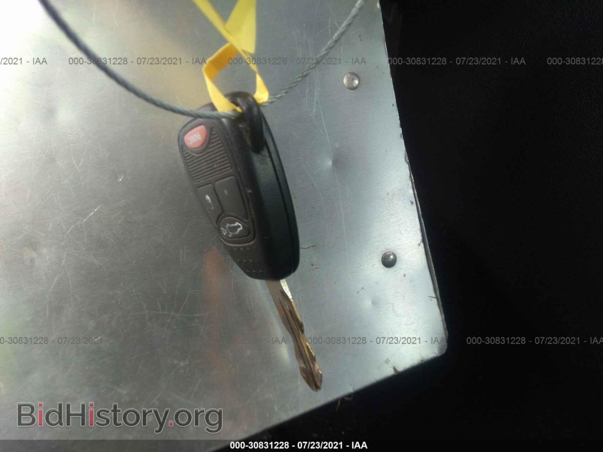 2012 CHRYSLER 200 - VIN: 1C3CCBAB4CN163181 - Фото 11