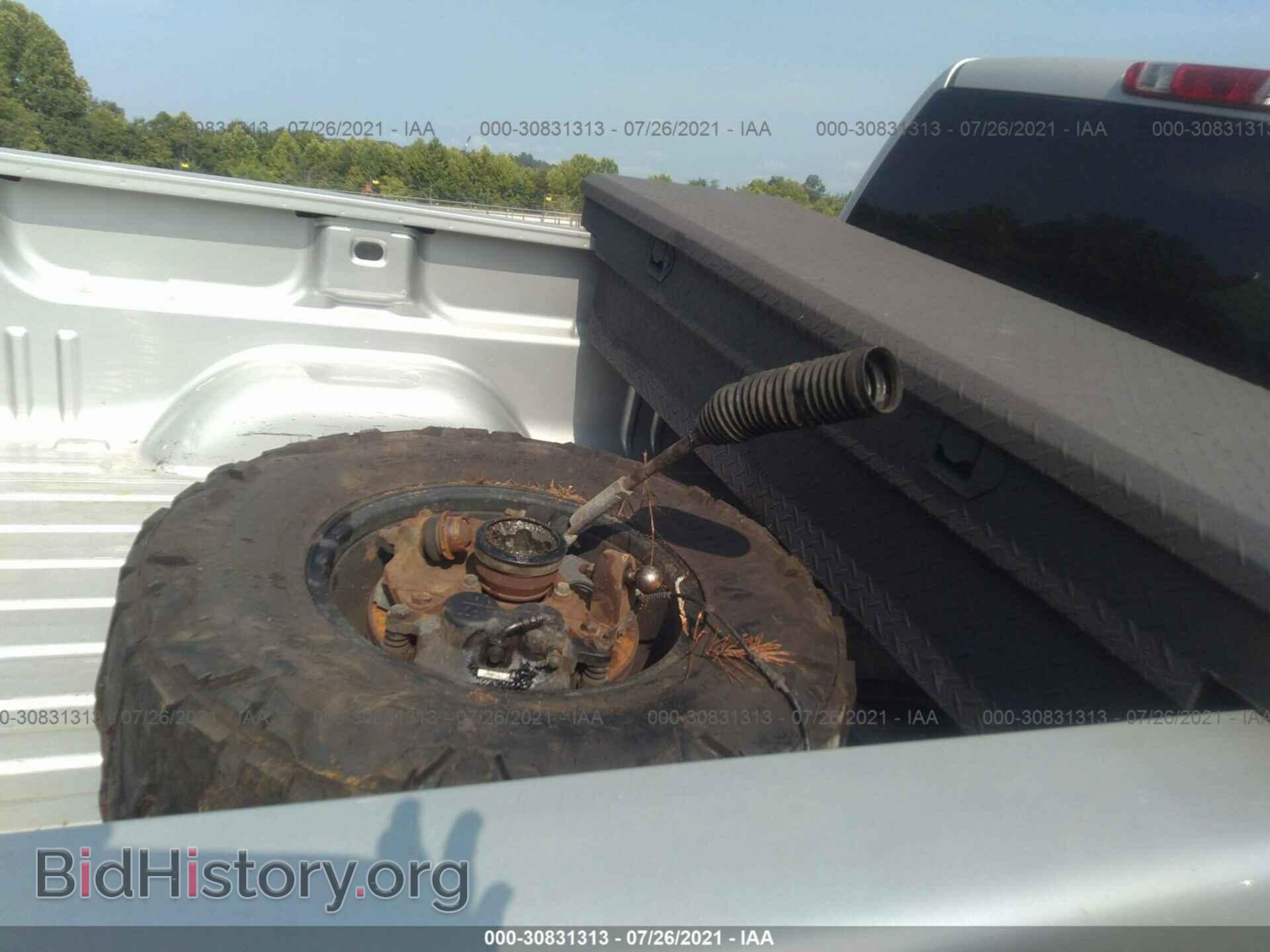 2010 GMC SIERRA 1500 - VIN: 1GTSKWE34AZ262531 - Фото 12