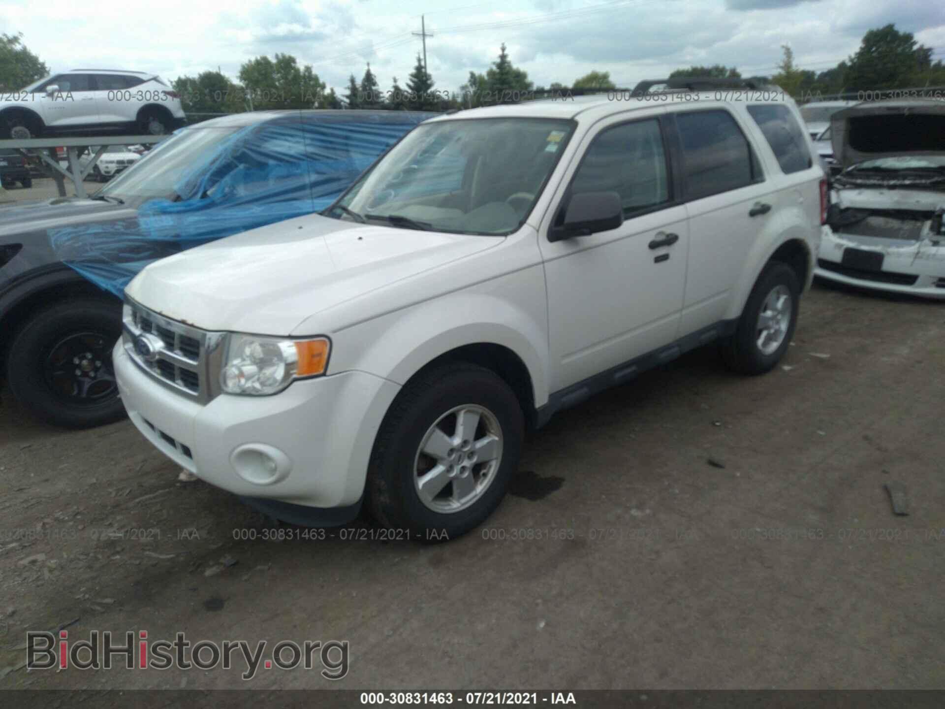 2012 FORD ESCAPE - VIN: 1FMCU0D76CKB52460 - Фото 2