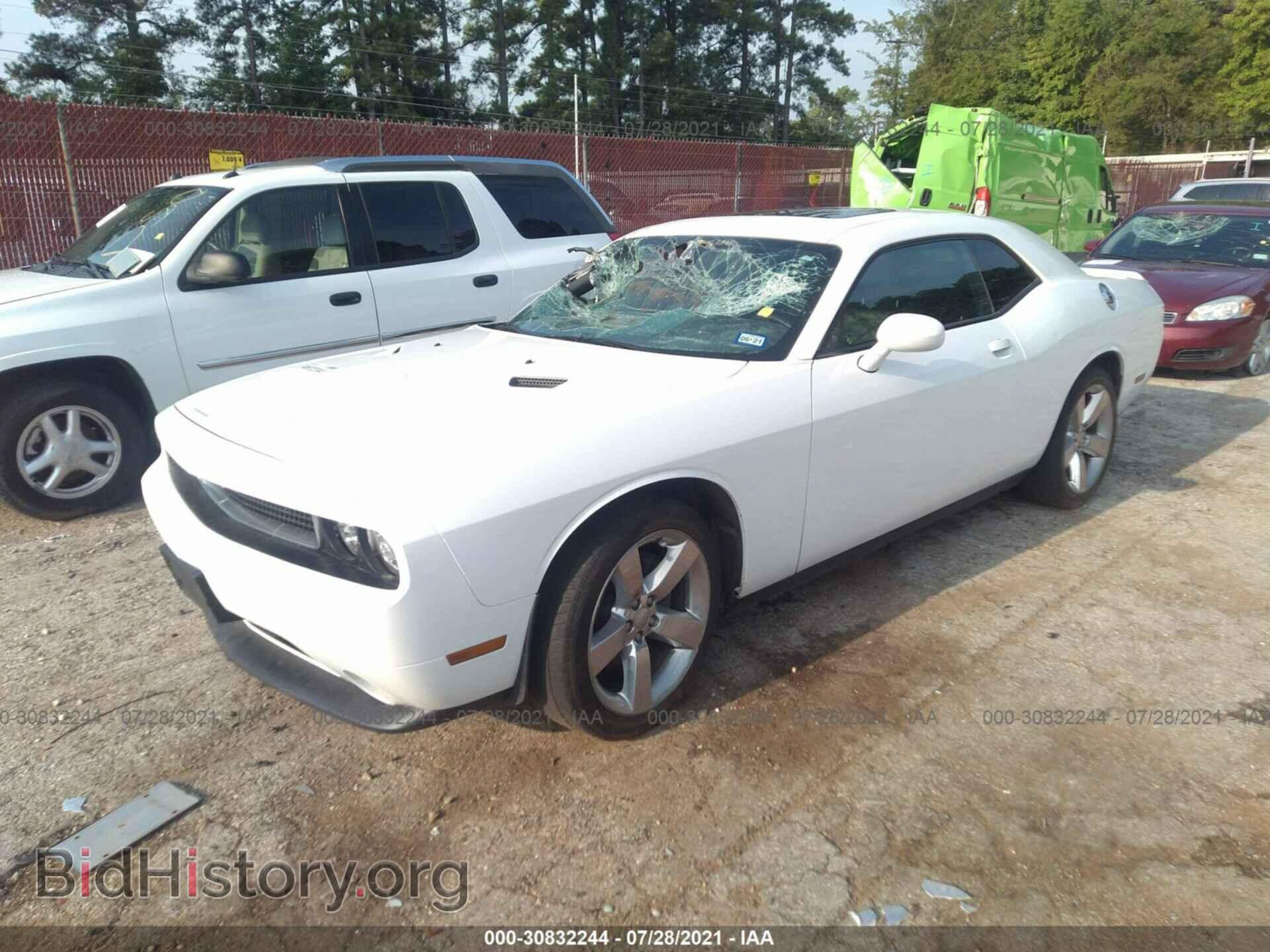 2011 DODGE CHALLENGER - VIN: 2B3CJ4DG2BH581574 - Фото 2