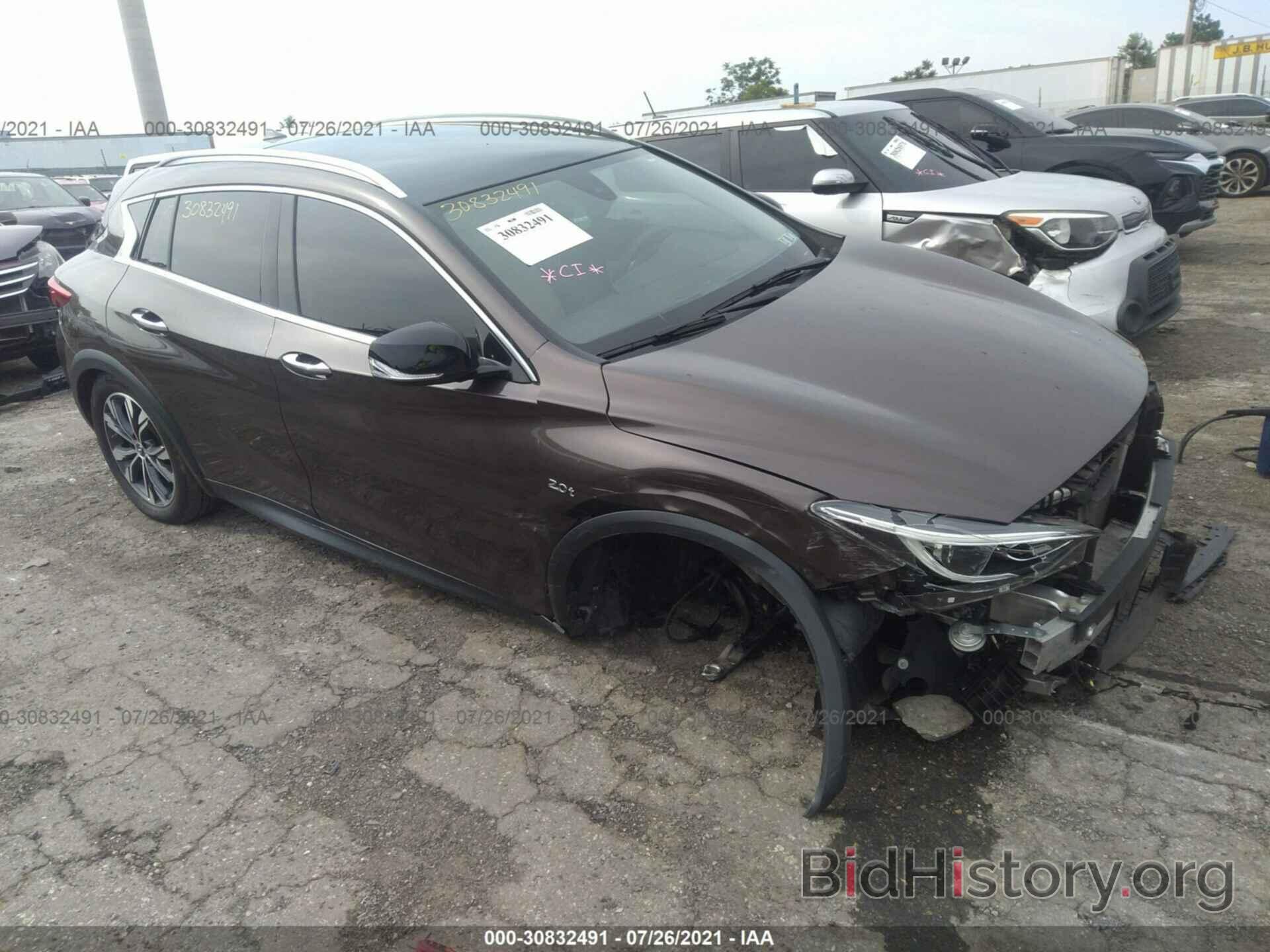 Photo SJKCH5CR1JA044143 - INFINITI QX30 2018