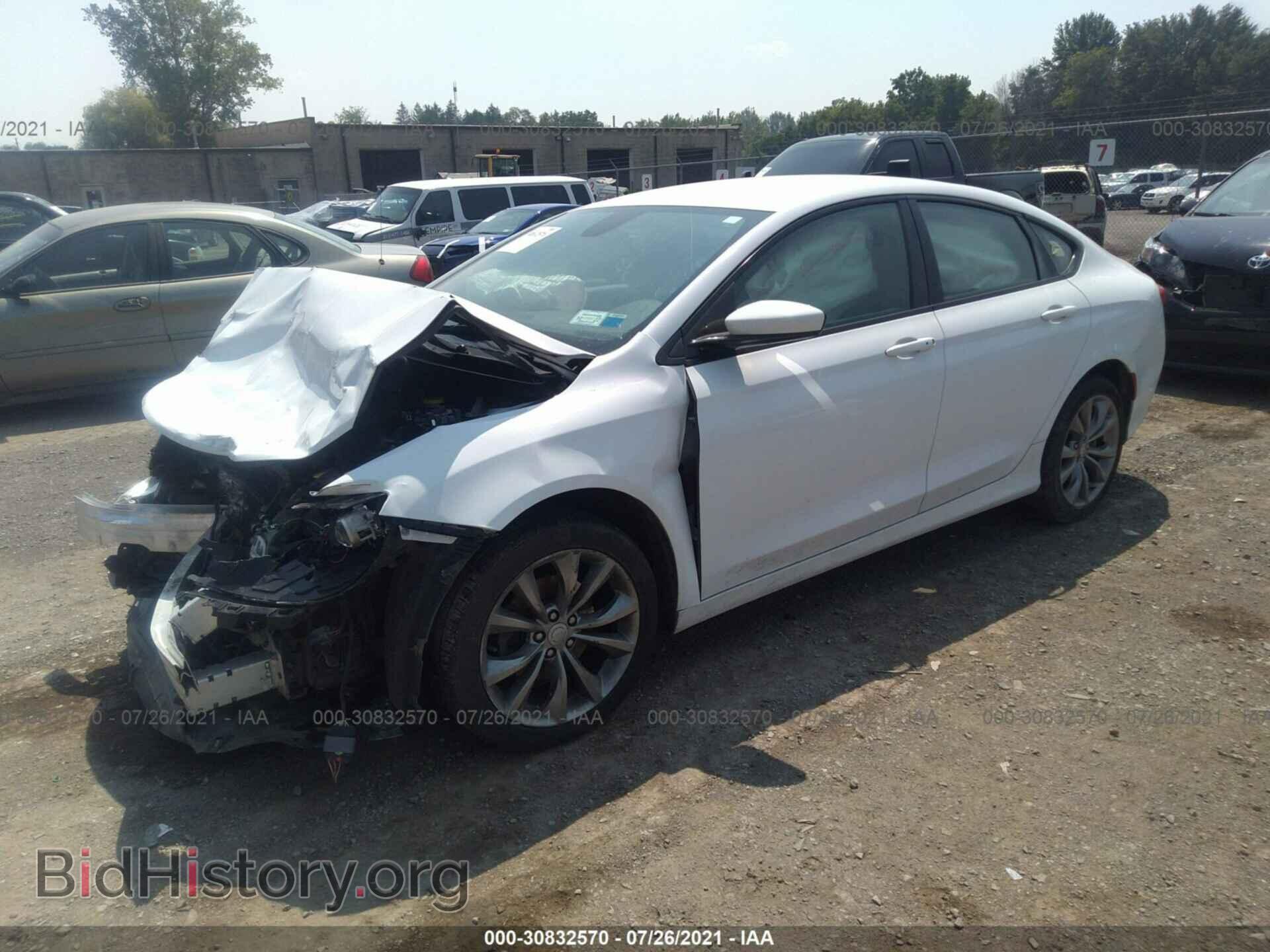 2015 CHRYSLER 200 - VIN: 1C3CCCBB9FN582166 - Фото 2