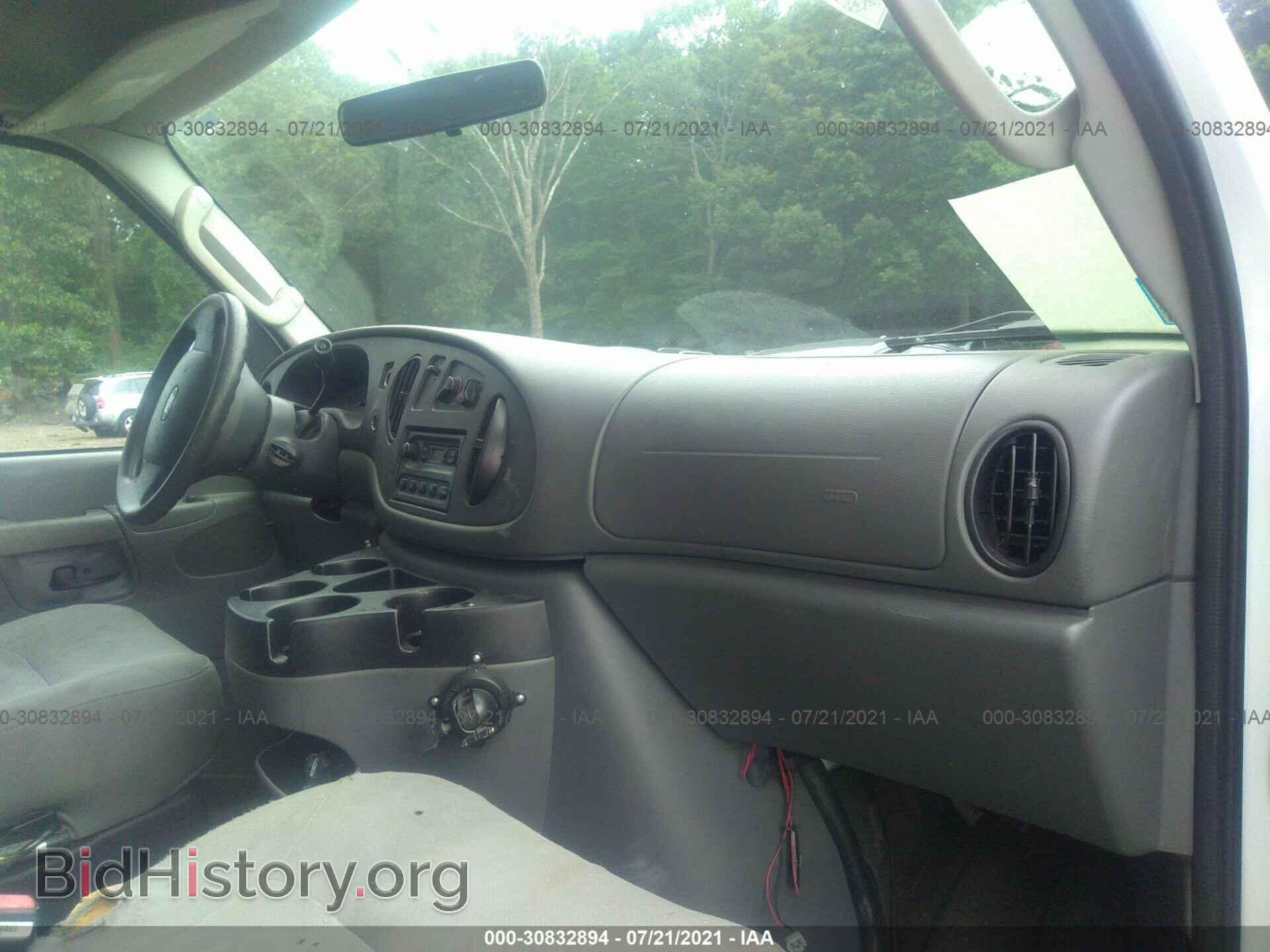 2006 FORD ECONOLINE CARGO VAN - VIN: 1FTNE24LX6DA29529 - Photo 5