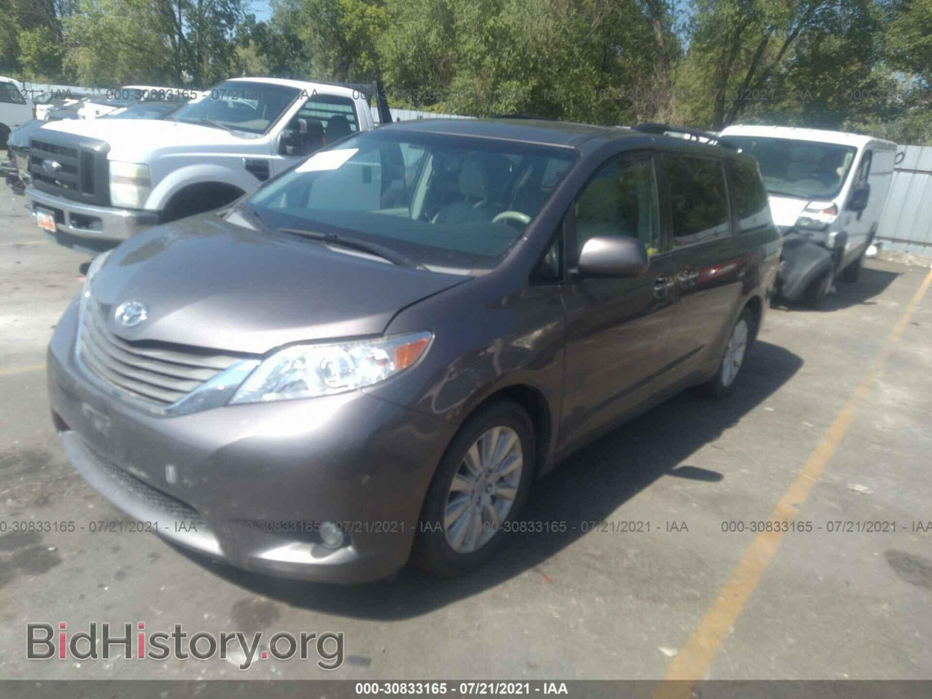 2013 TOYOTA SIENNA - VIN: 5TDDK3DC2DS060155 - Фото 2