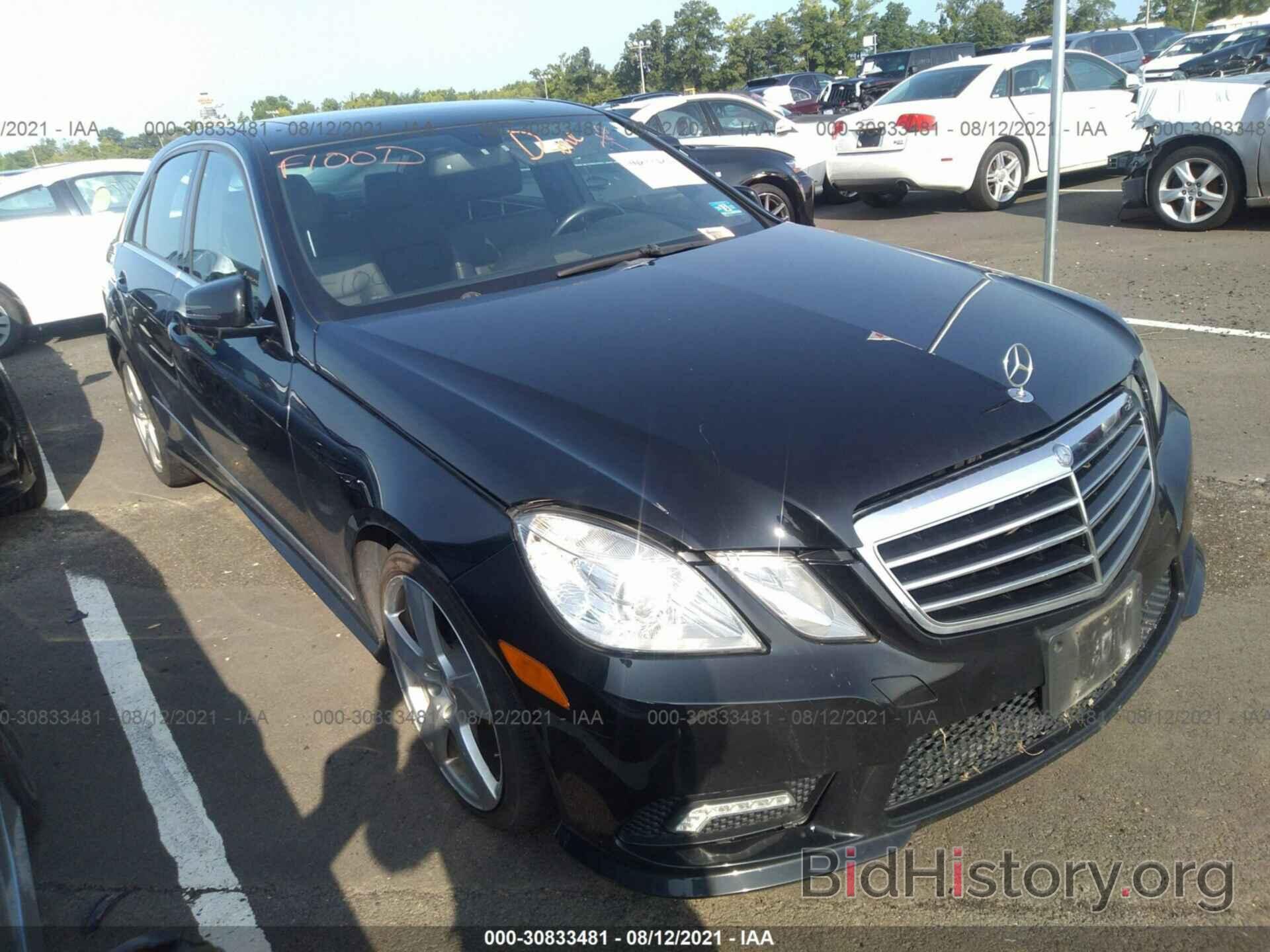 Photo WDDHF8HB2BA440889 - MERCEDES-BENZ E-CLASS 2011